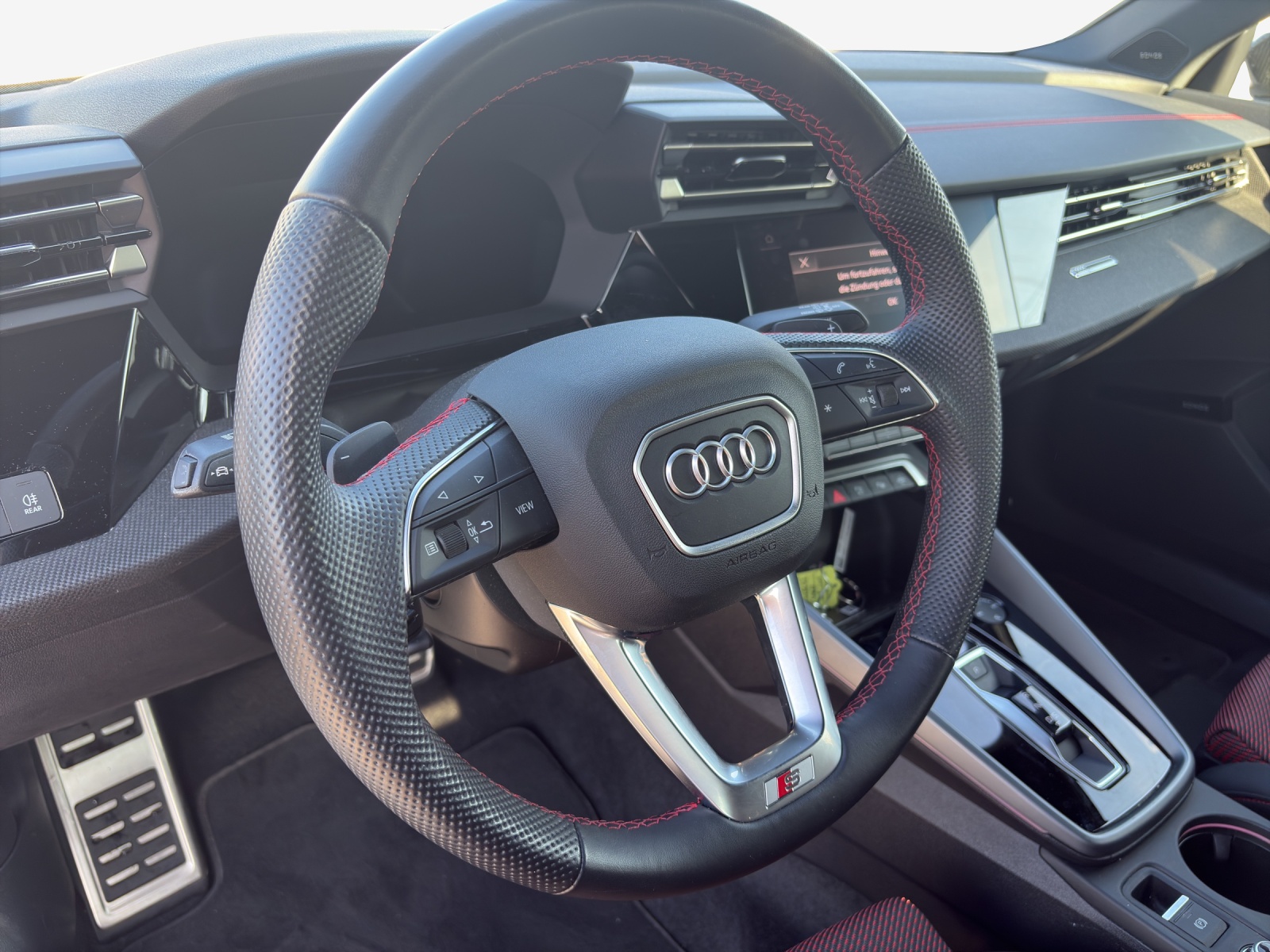 AUDI A3 Sportback 35 TFSI S line S-tronic-image-9