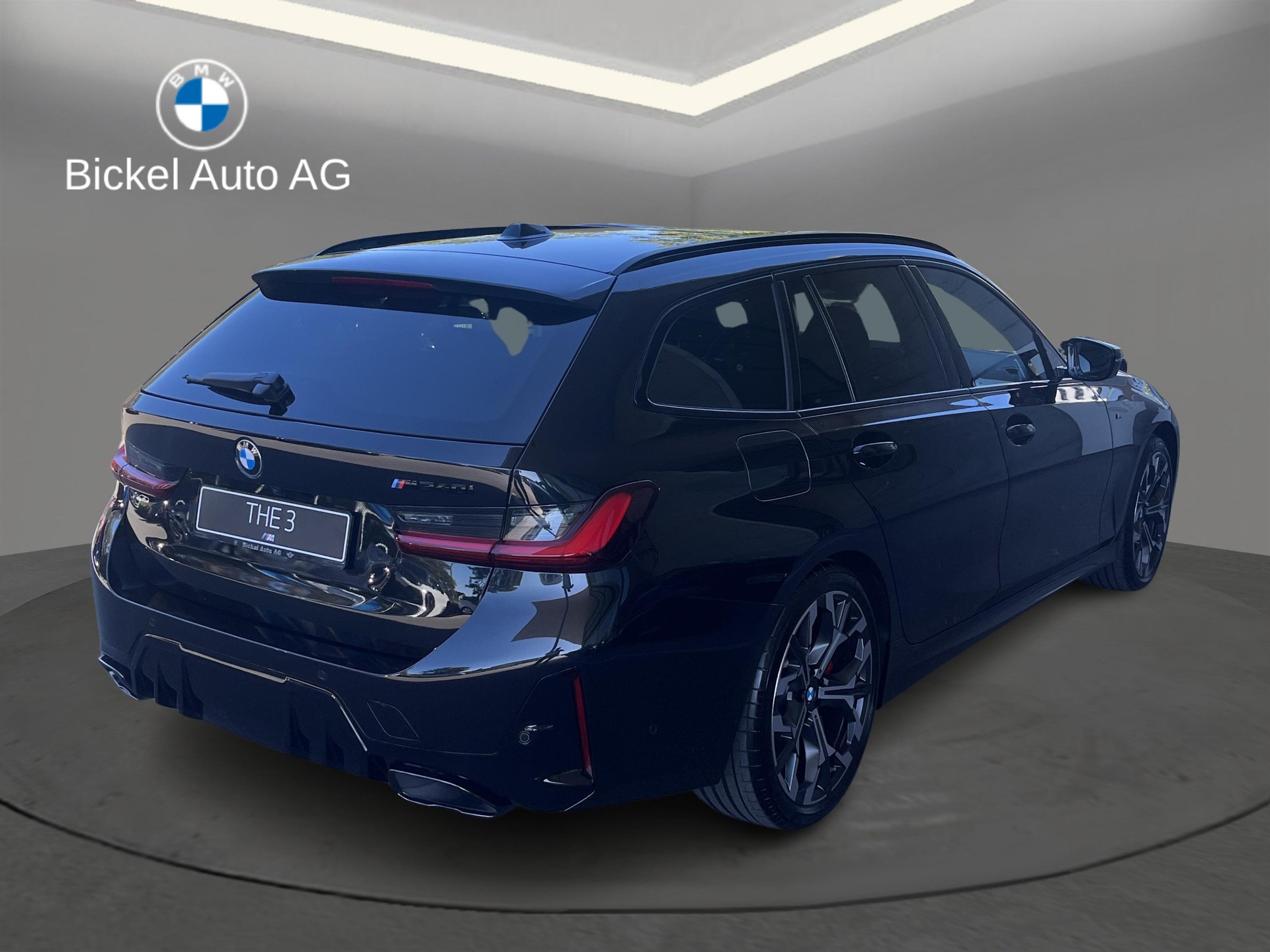 BMW M340i xDrive MSportPro-showroom-element-1