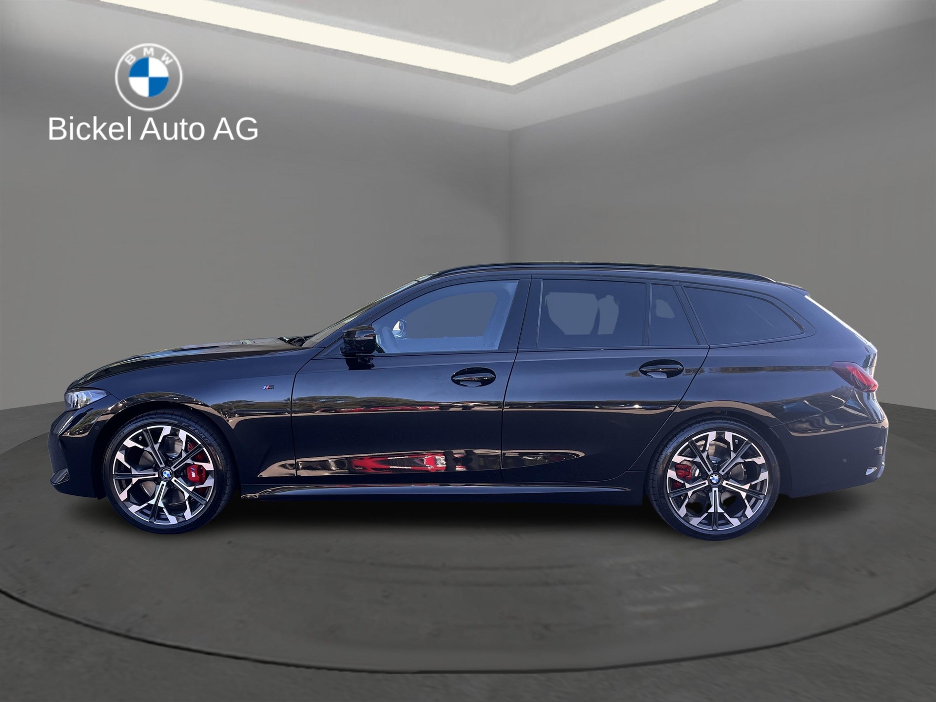 BMW M340i xDrive MSportPro-showroom-element-2