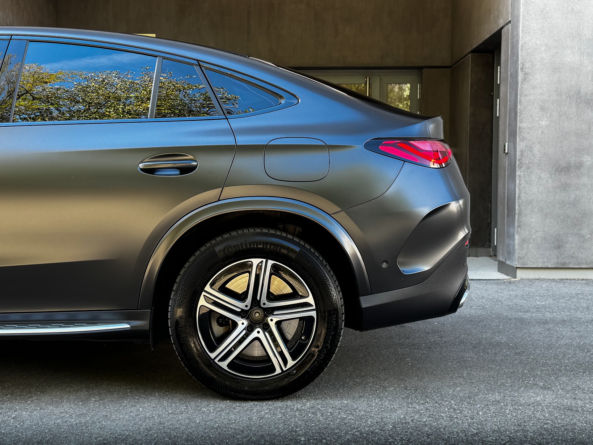 MERCEDES-BENZ GLC Coupé 400 e 4Matic 9G-Tronic-image-5