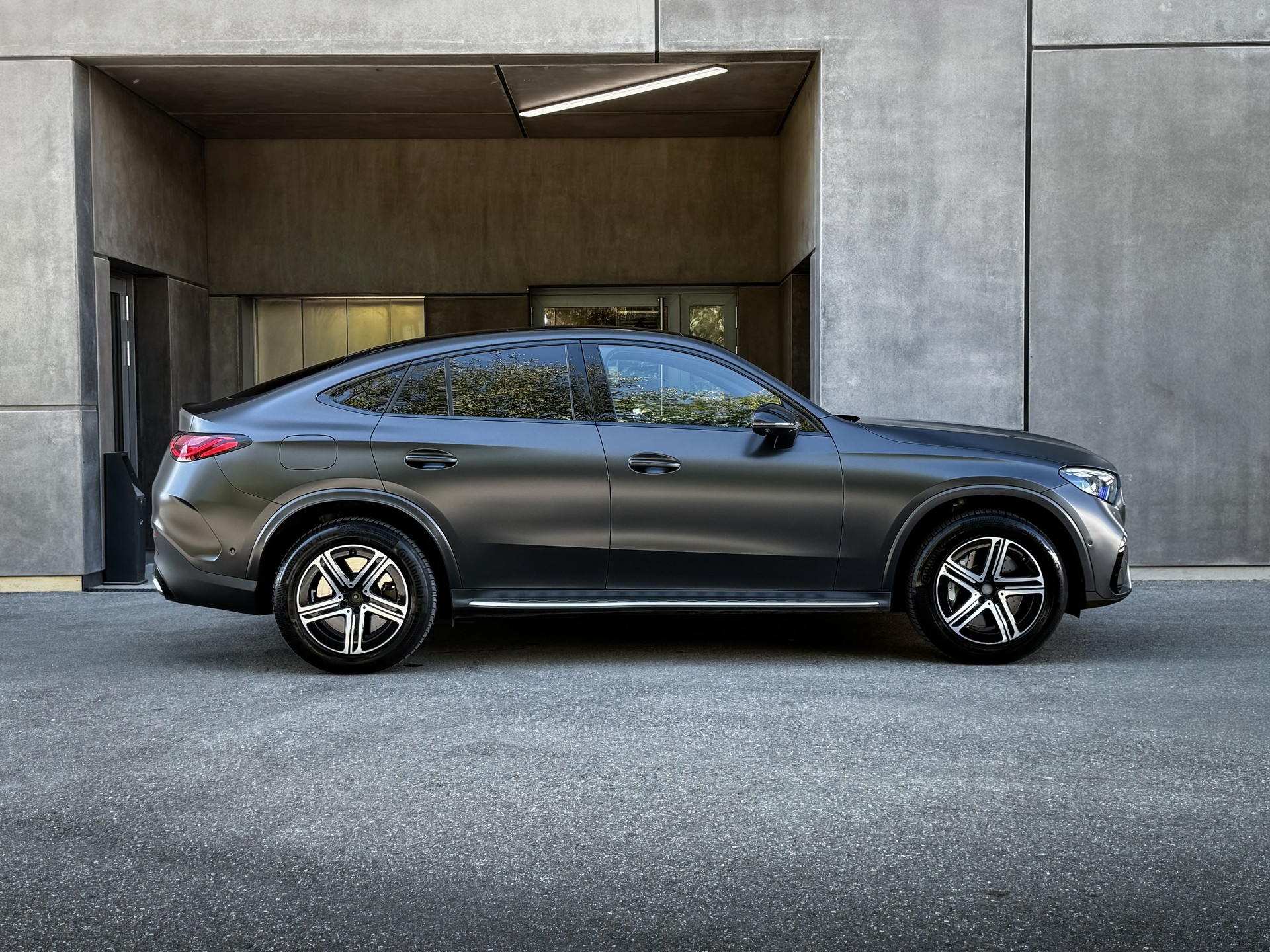 MERCEDES-BENZ GLC Coupé 400 e 4Matic 9G-Tronic-image-4