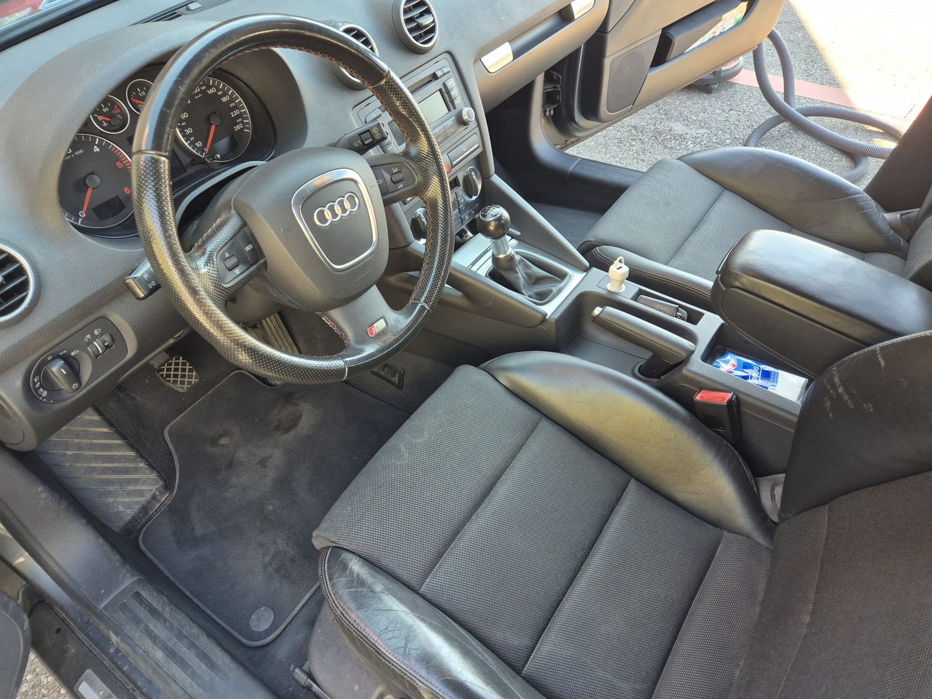 AUDI 2.0 TDI 170 Ambition-image-2
