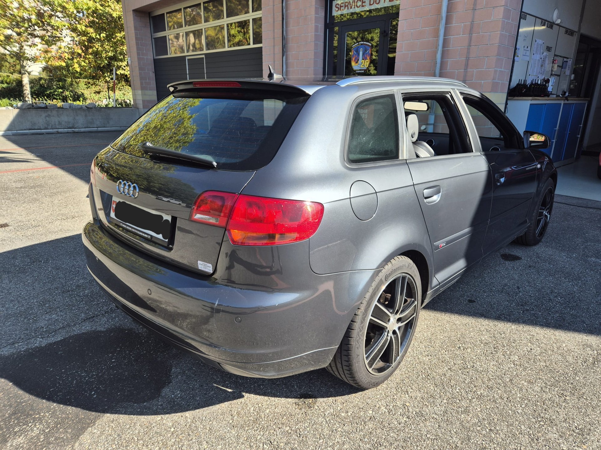 AUDI 2.0 TDI 170 Ambition-image-1