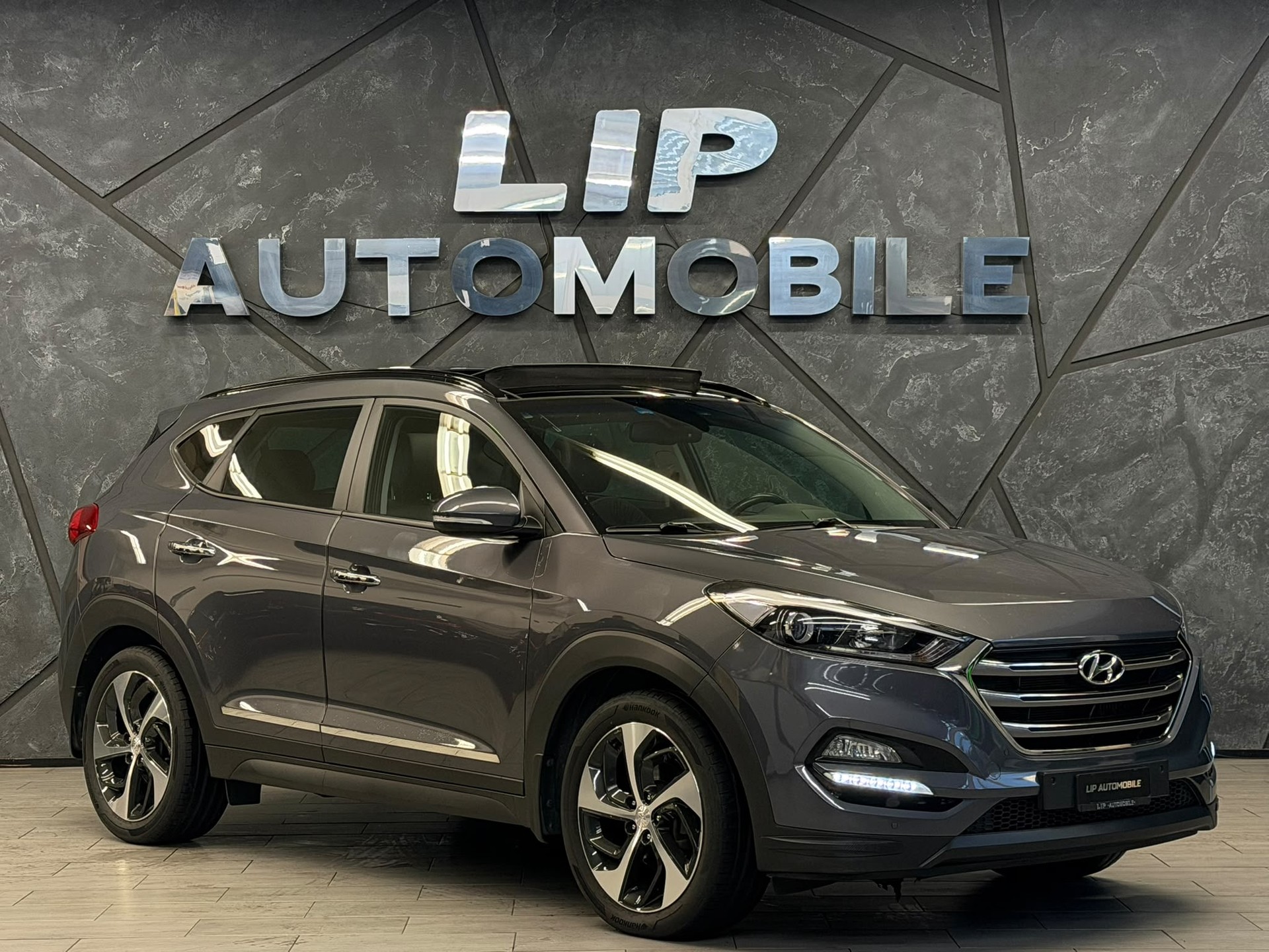 HYUNDAI Tucson 2.0 CRDI Vertex 4WD Automatic-image-2