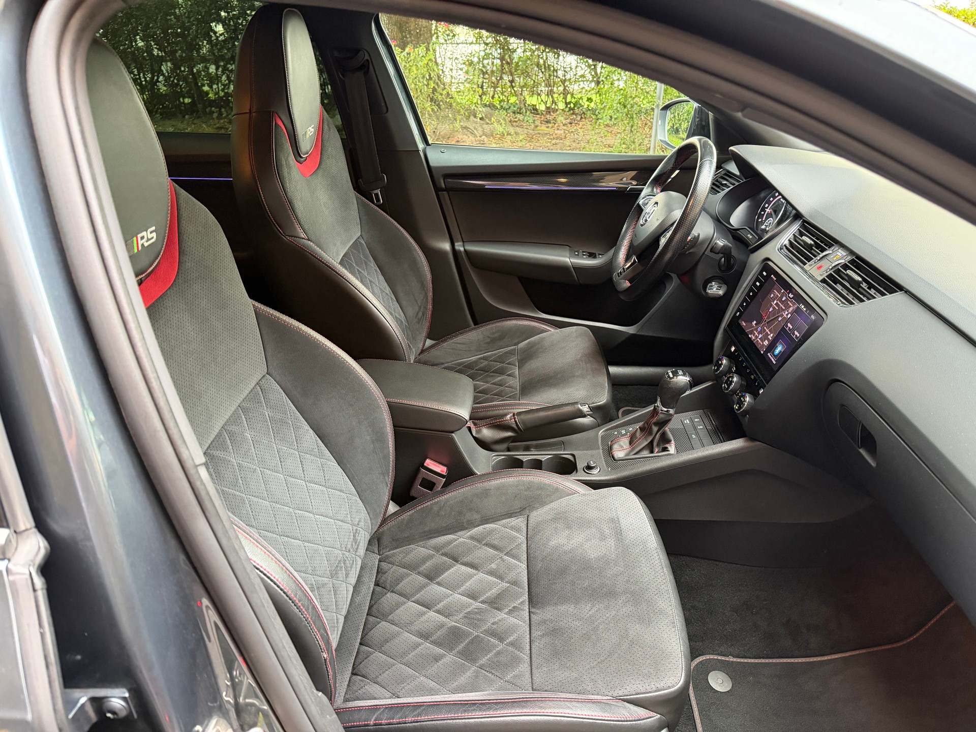 SKODA 2.0 TDI 184 RS 4x4 DSG-image-4