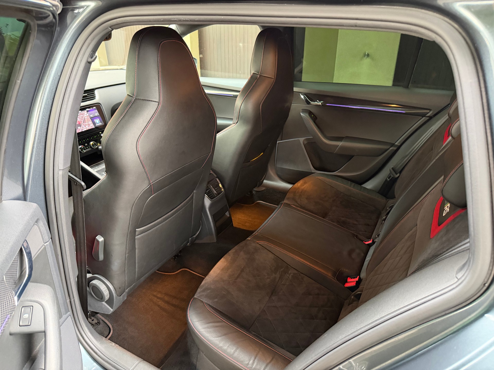 SKODA 2.0 TDI 184 RS 4x4 DSG-image-5