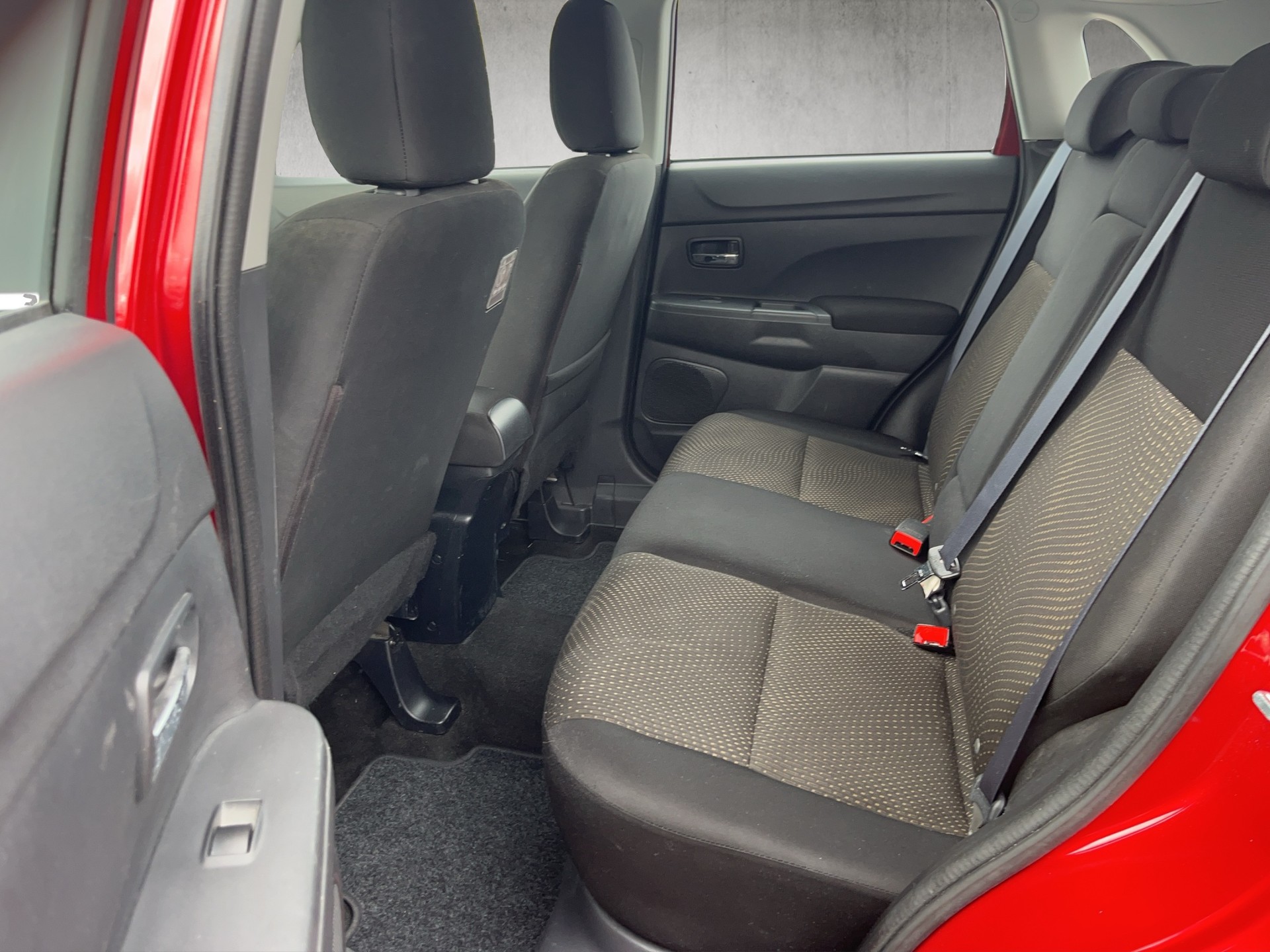 MITSUBISHI ASX 1.8 DID Intense 4WD-image-11