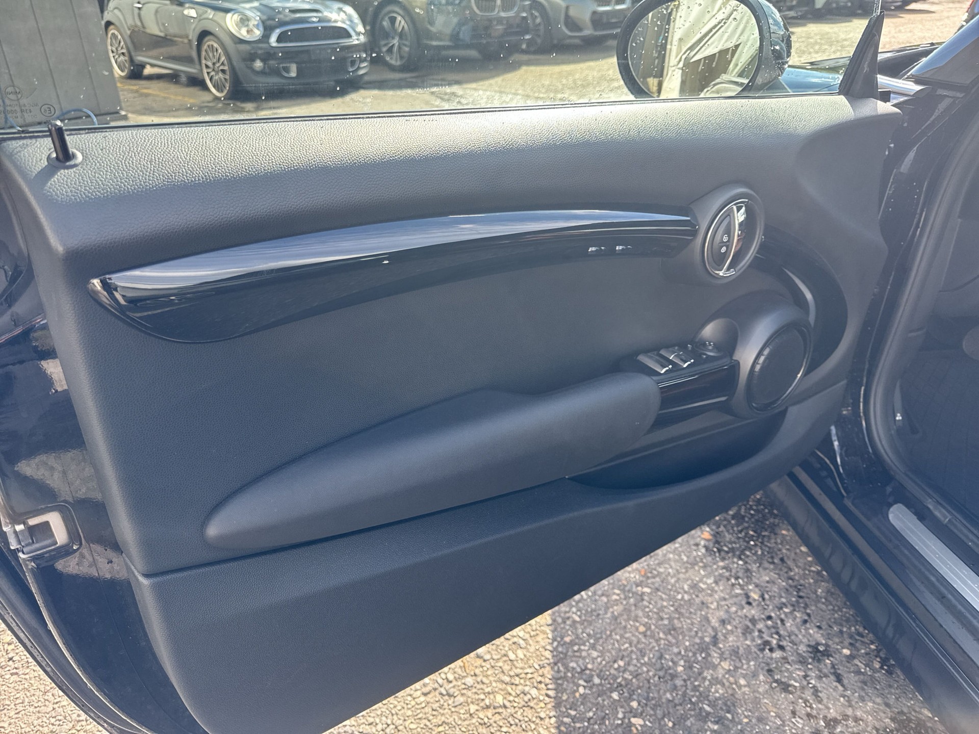 MINI Cooper S Cabriolet Steptronic-image-16