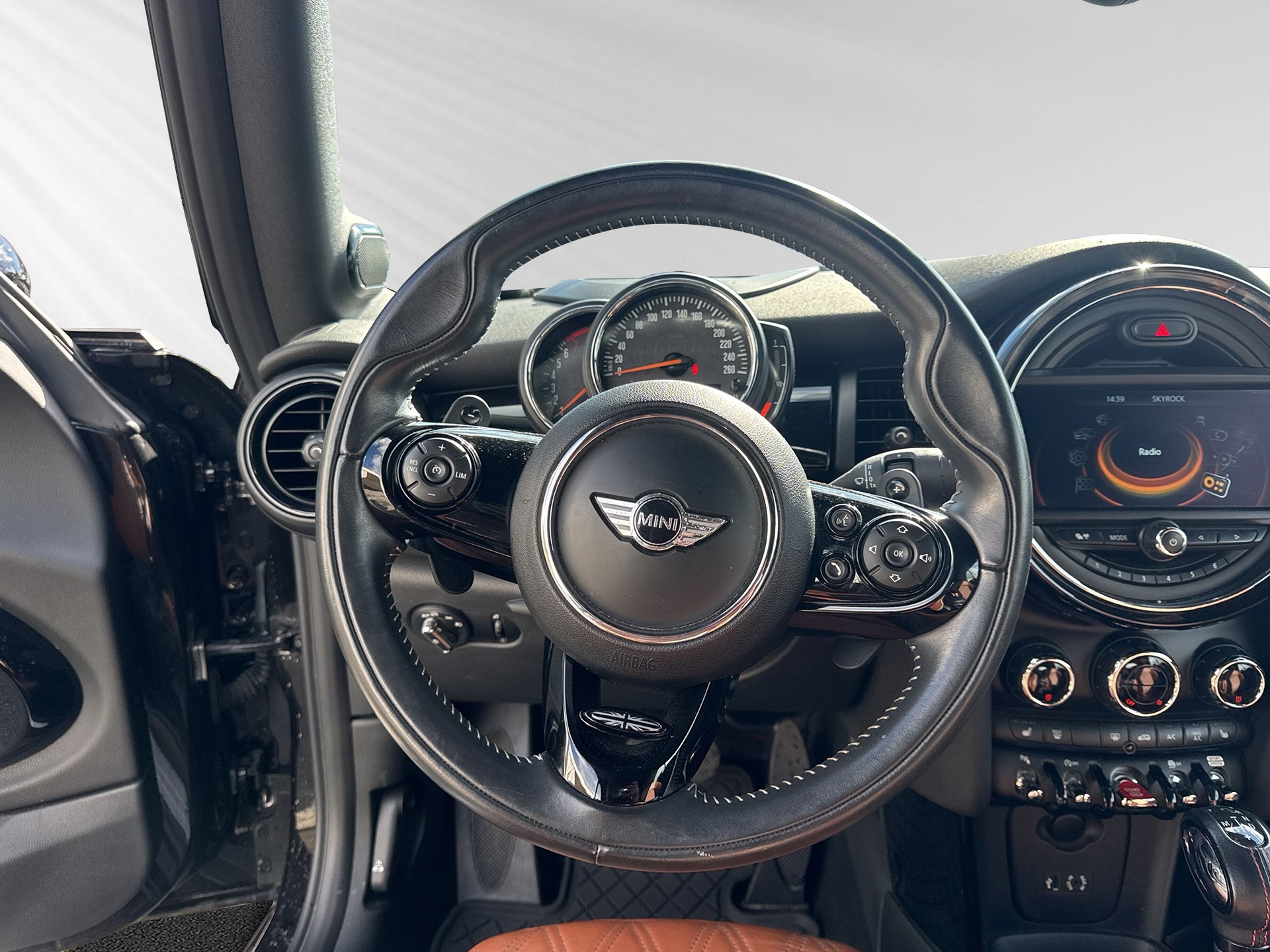MINI Cooper S Cabriolet Steptronic-image-4