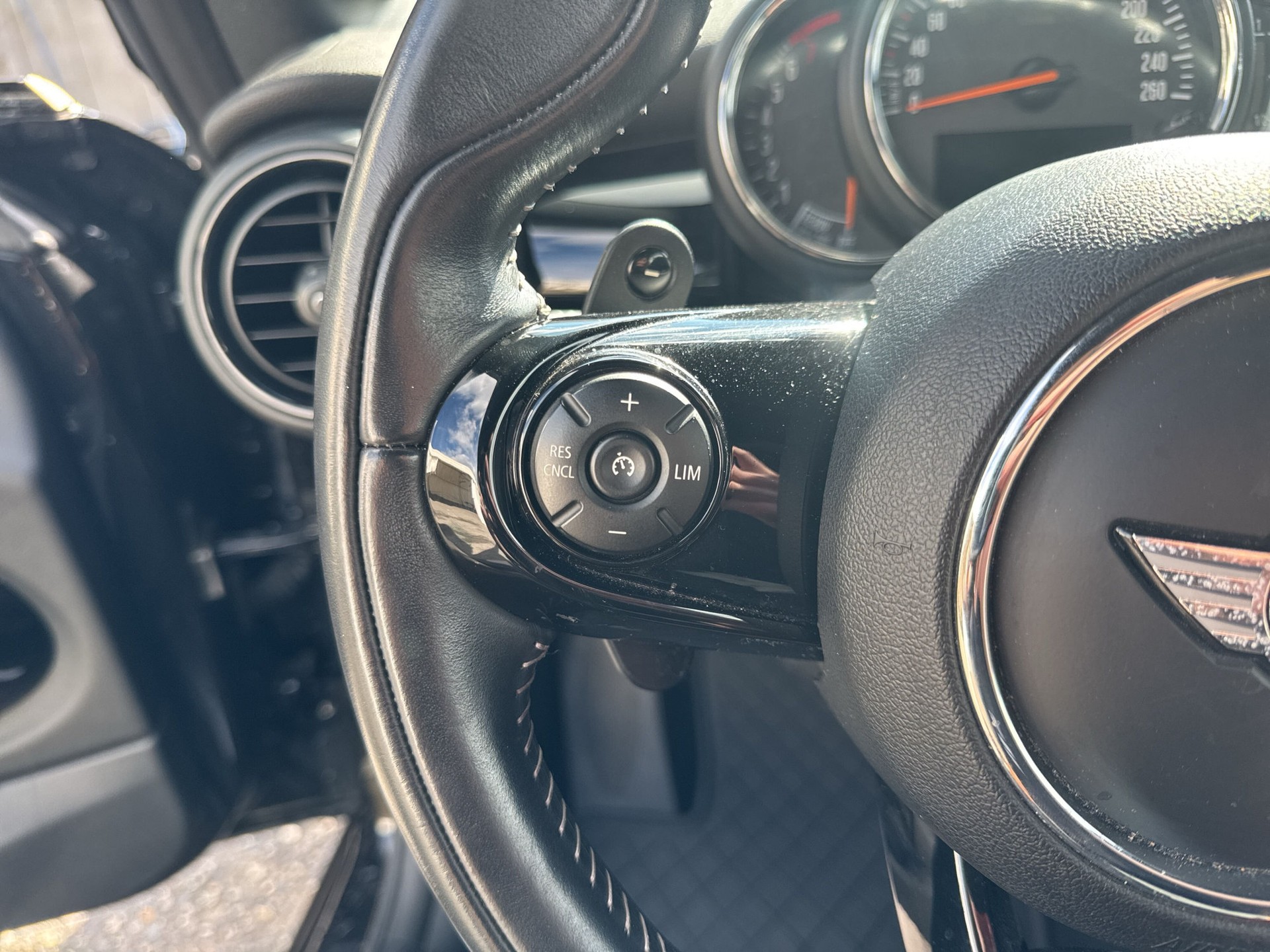MINI Cooper S Cabriolet Steptronic-image-14