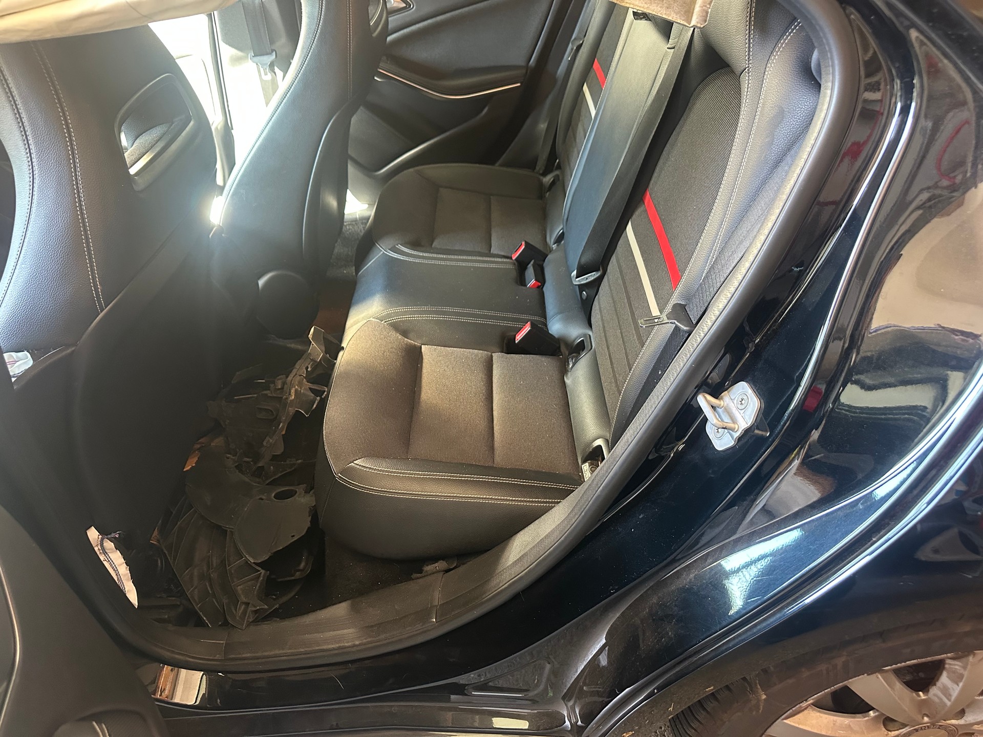 MERCEDES-BENZ A 180 Style 7G-DCT-image-7