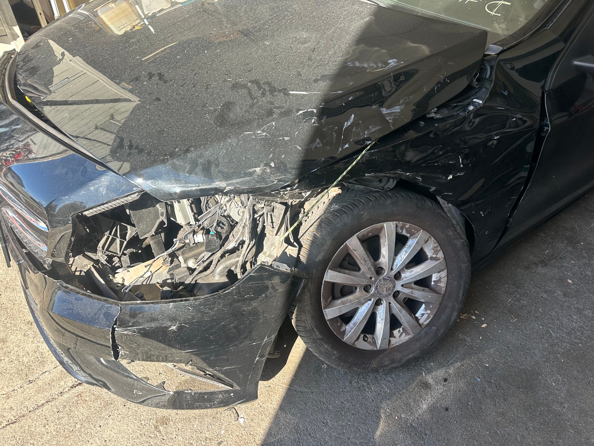 MERCEDES-BENZ A 180 Style 7G-DCT-image-2