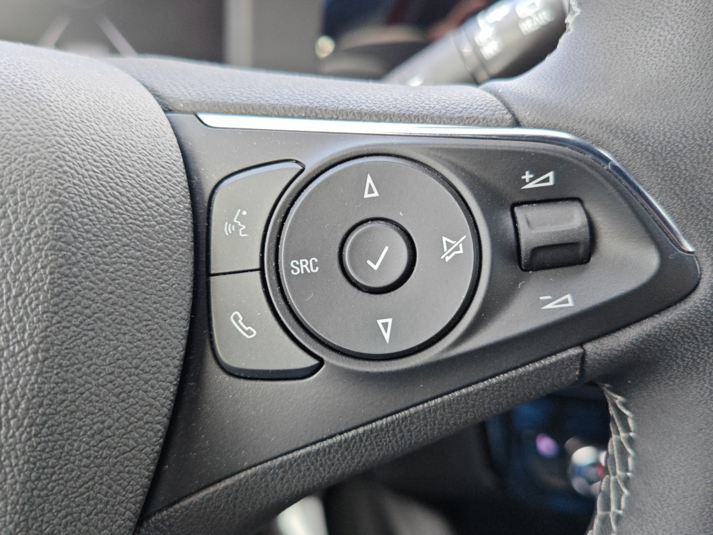 OPEL Mokka 1.2 Direct Injection Turbo GS (Véhicule Suisse · Garantie · DAB · Faible kilométrage)-image-19