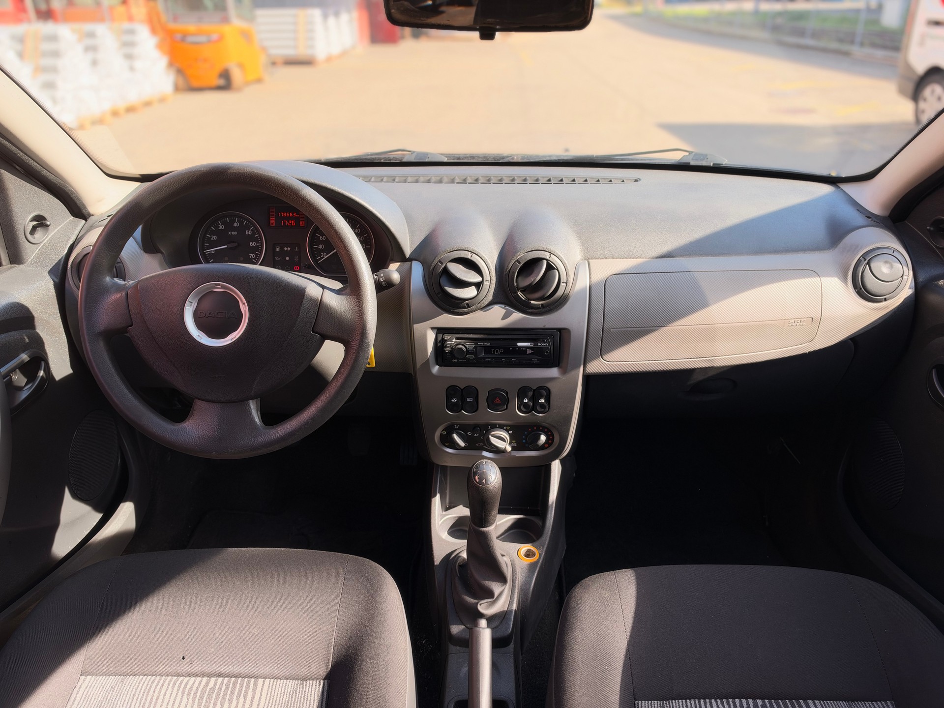 DACIA Sandero 1.2 Ambiance-image-4