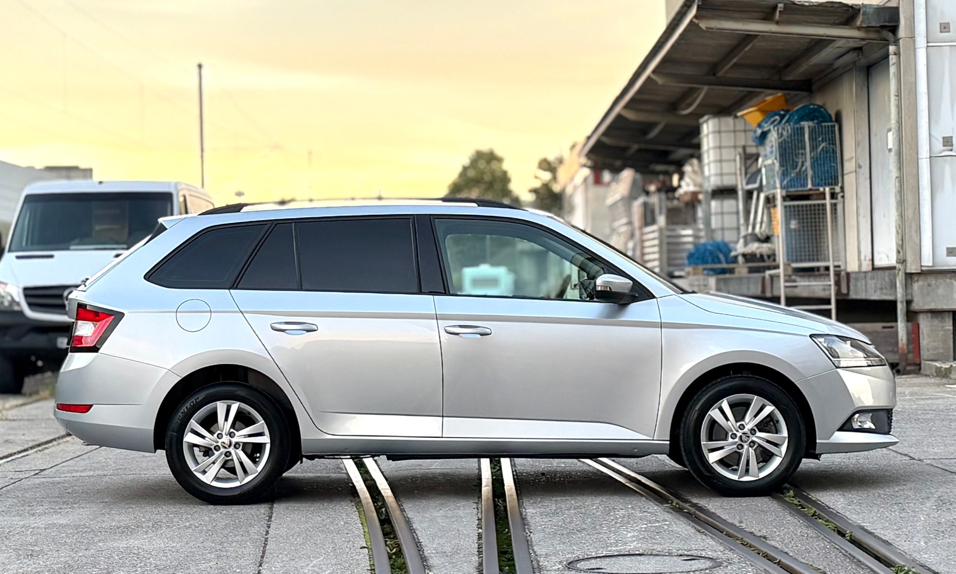 SKODA Fabia Combi 1.0 TSI Ambition-image-4