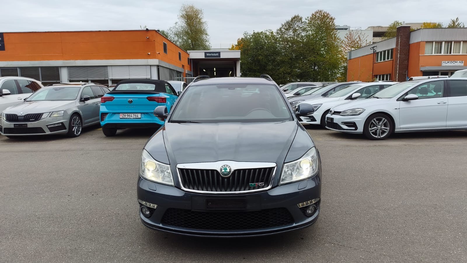 SKODA Octavia Combi 2.0 TDI RS DSG-image-2