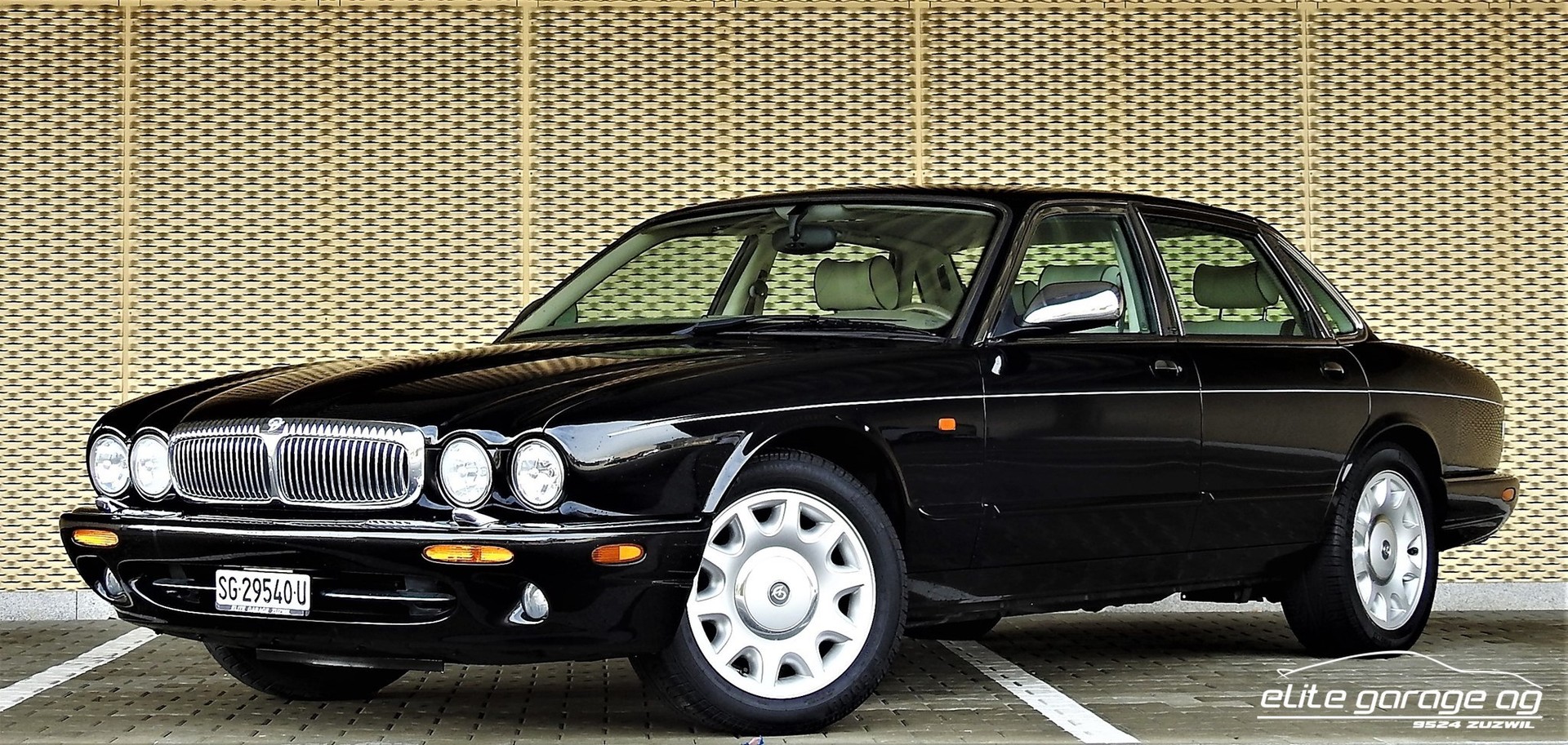 DAIMLER V8 4.0