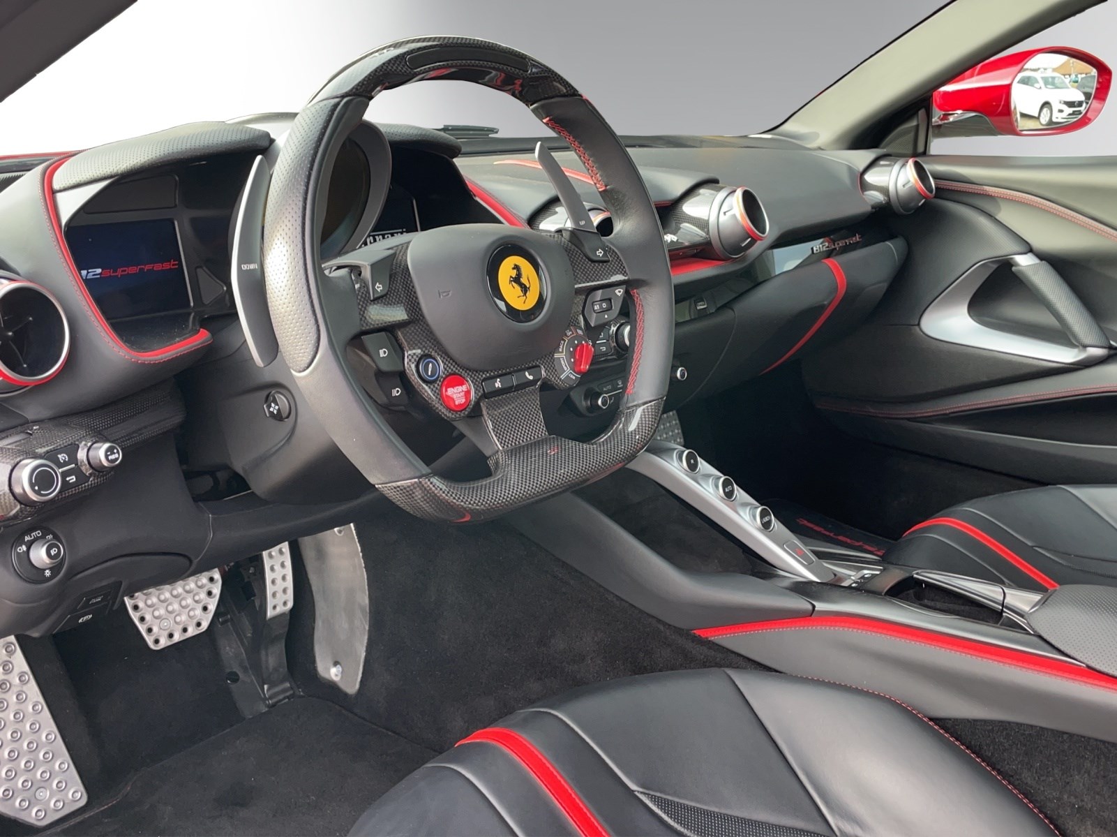 FERRARI 812 Superfast-image-7