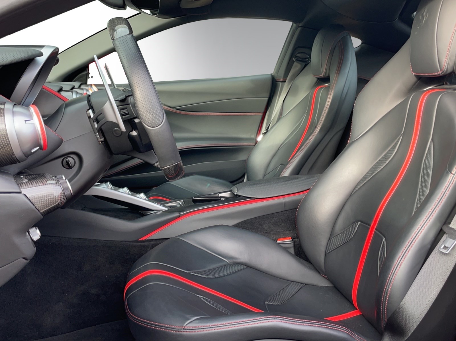 FERRARI 812 Superfast-image-8