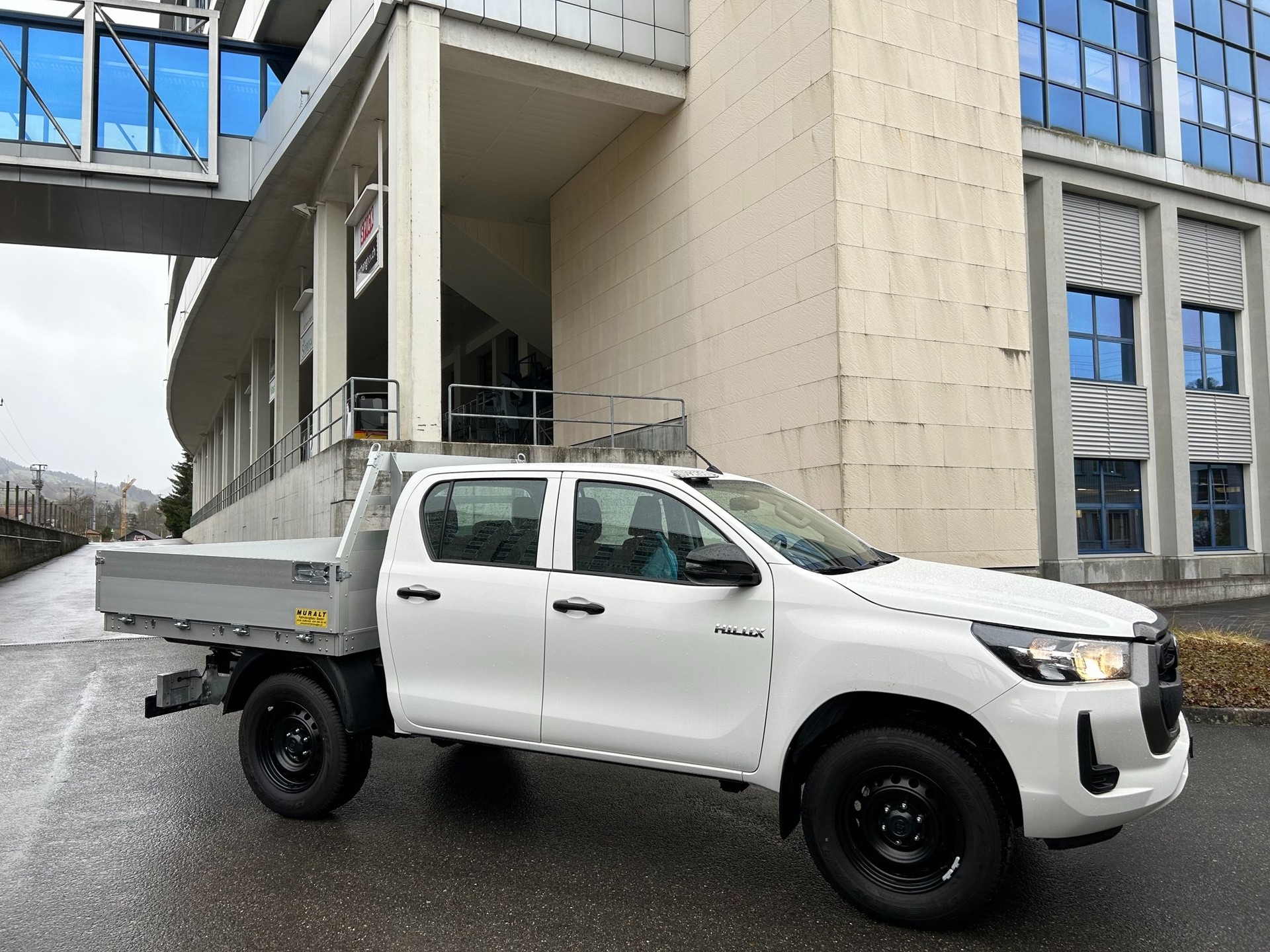 TOYOTA Hilux 2.4D-4D Comfort Double Cab 4x4-image-1