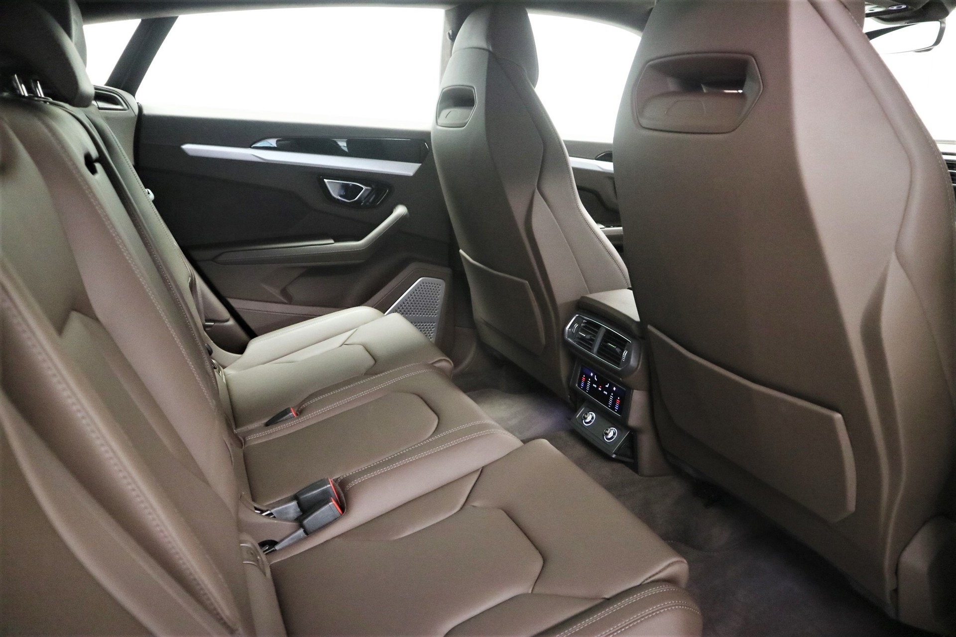 LAMBORGHINI Urus E-Gear-image-8