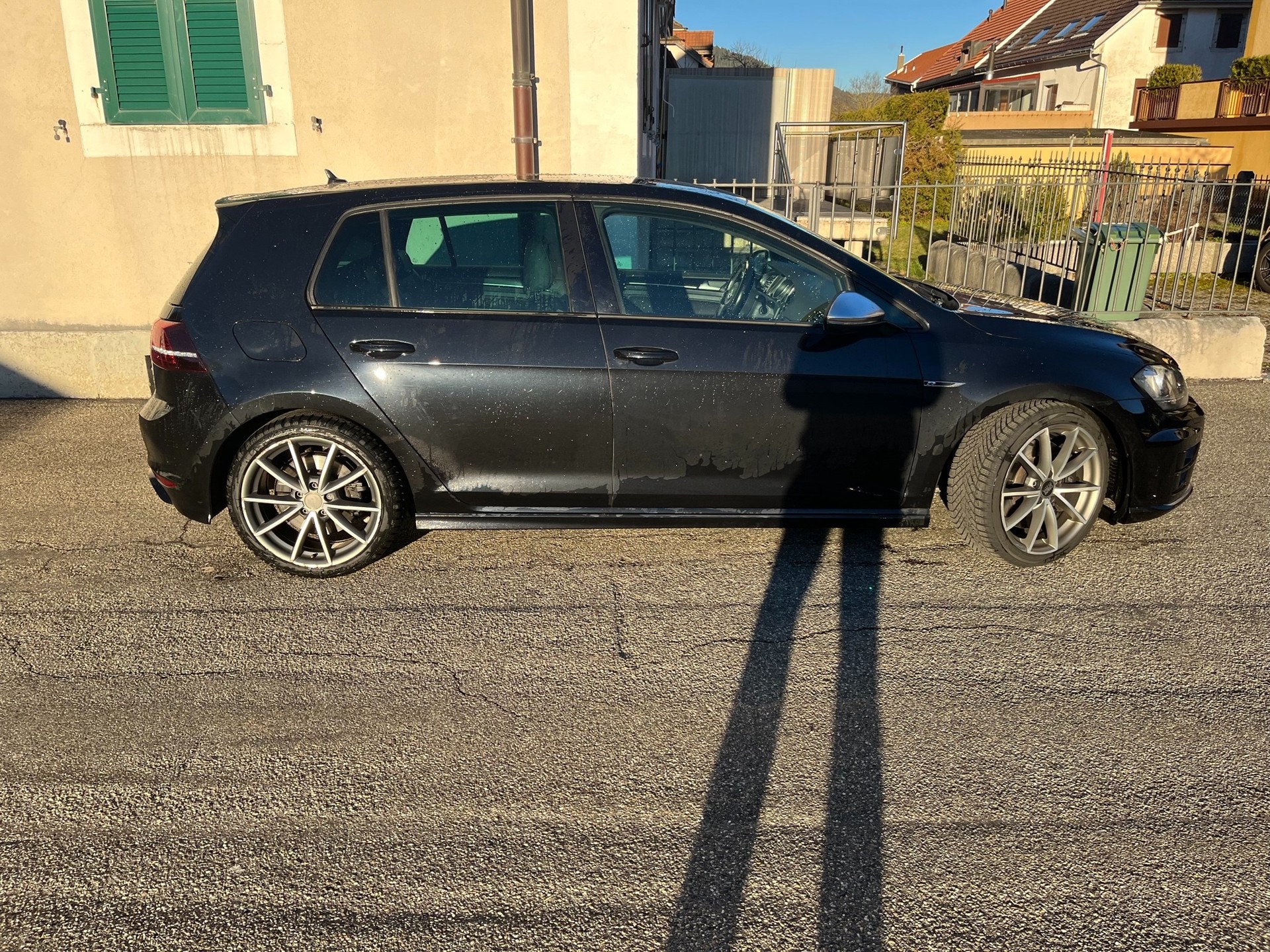 VW Golf 2.0 TSI R 4Motion DSG-image-4