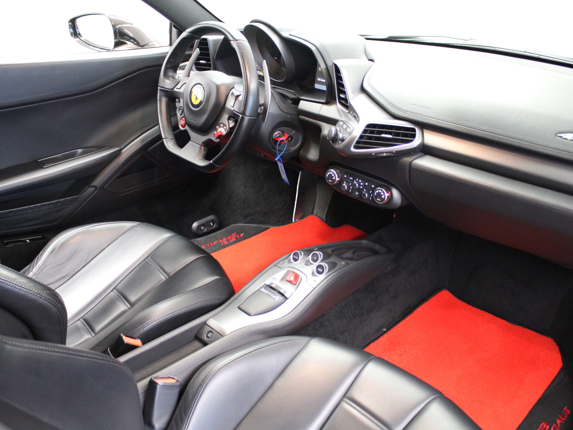 FERRARI 458 Italia 4.5 V8-image-5