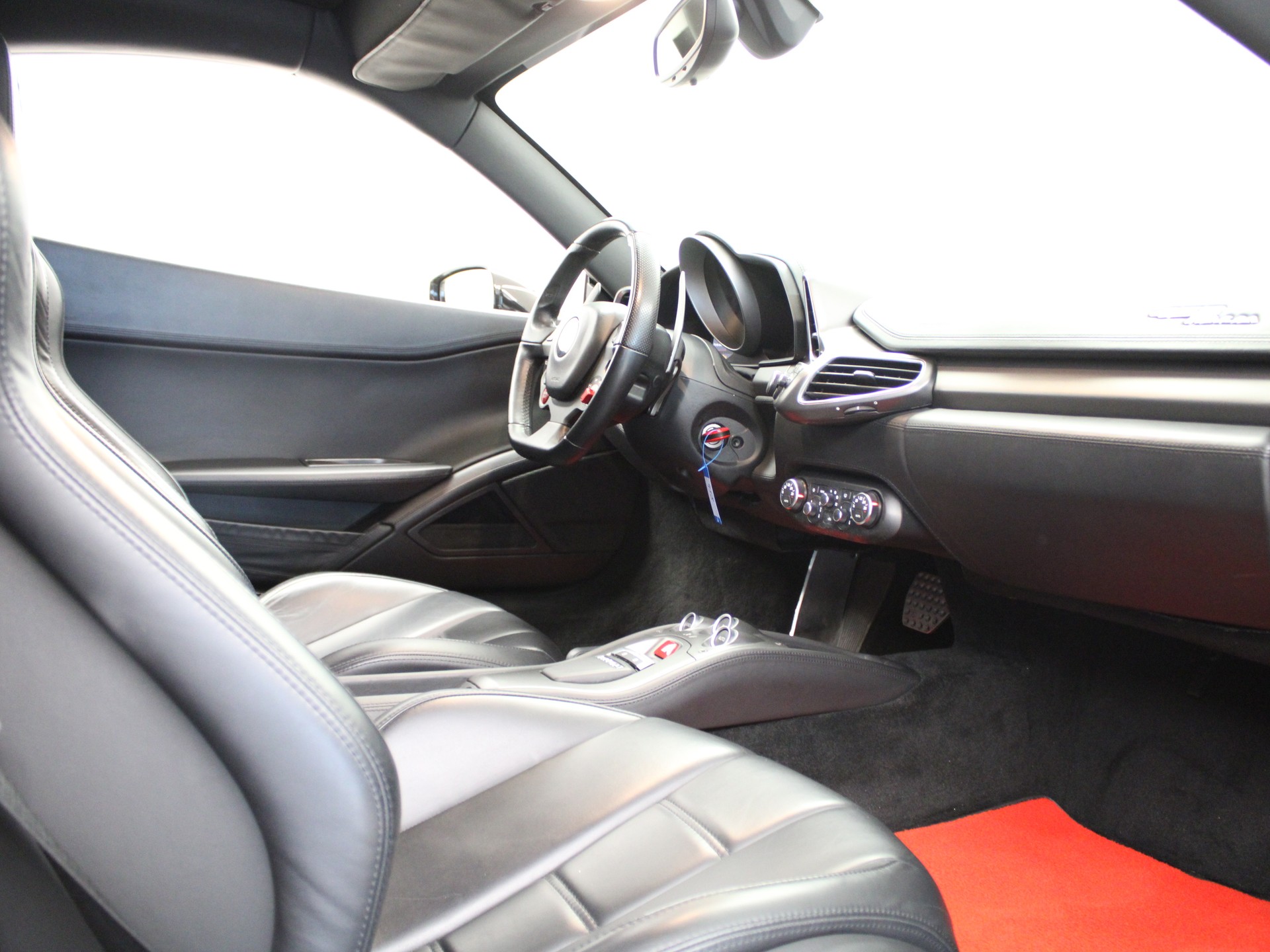 FERRARI 458 Italia 4.5 V8-image-6
