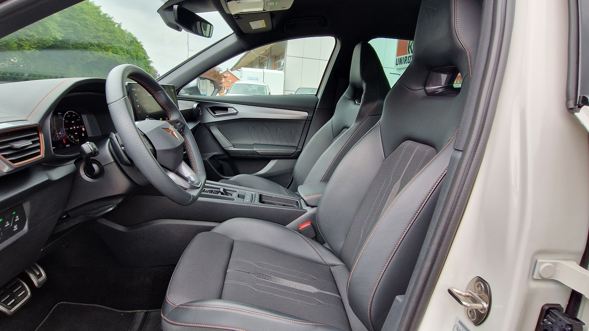 CUPRA Formentor 2.0TSI VZ DSG-image-4