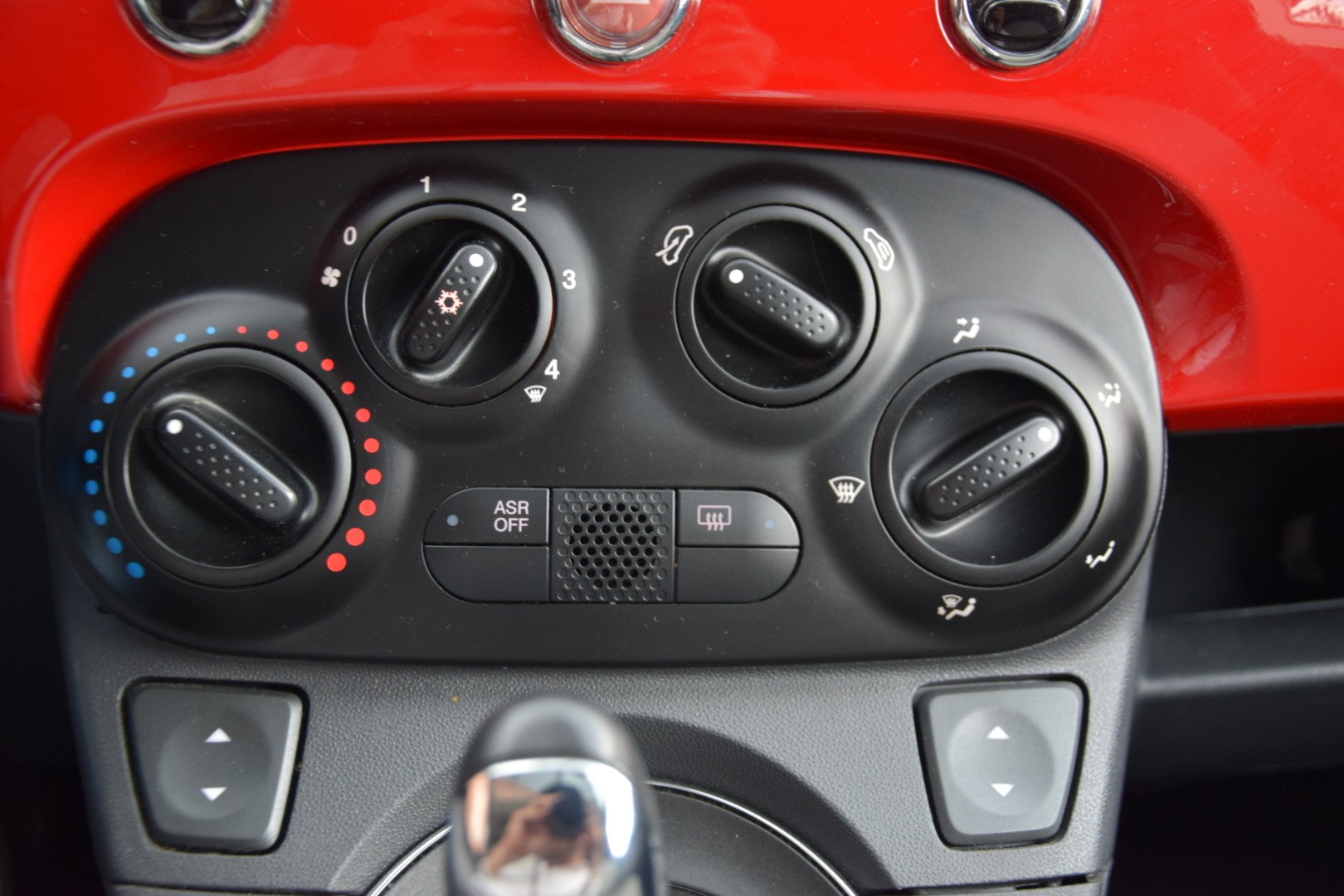 FIAT 500 1.4 16V Lounge Dualogic-image-14
