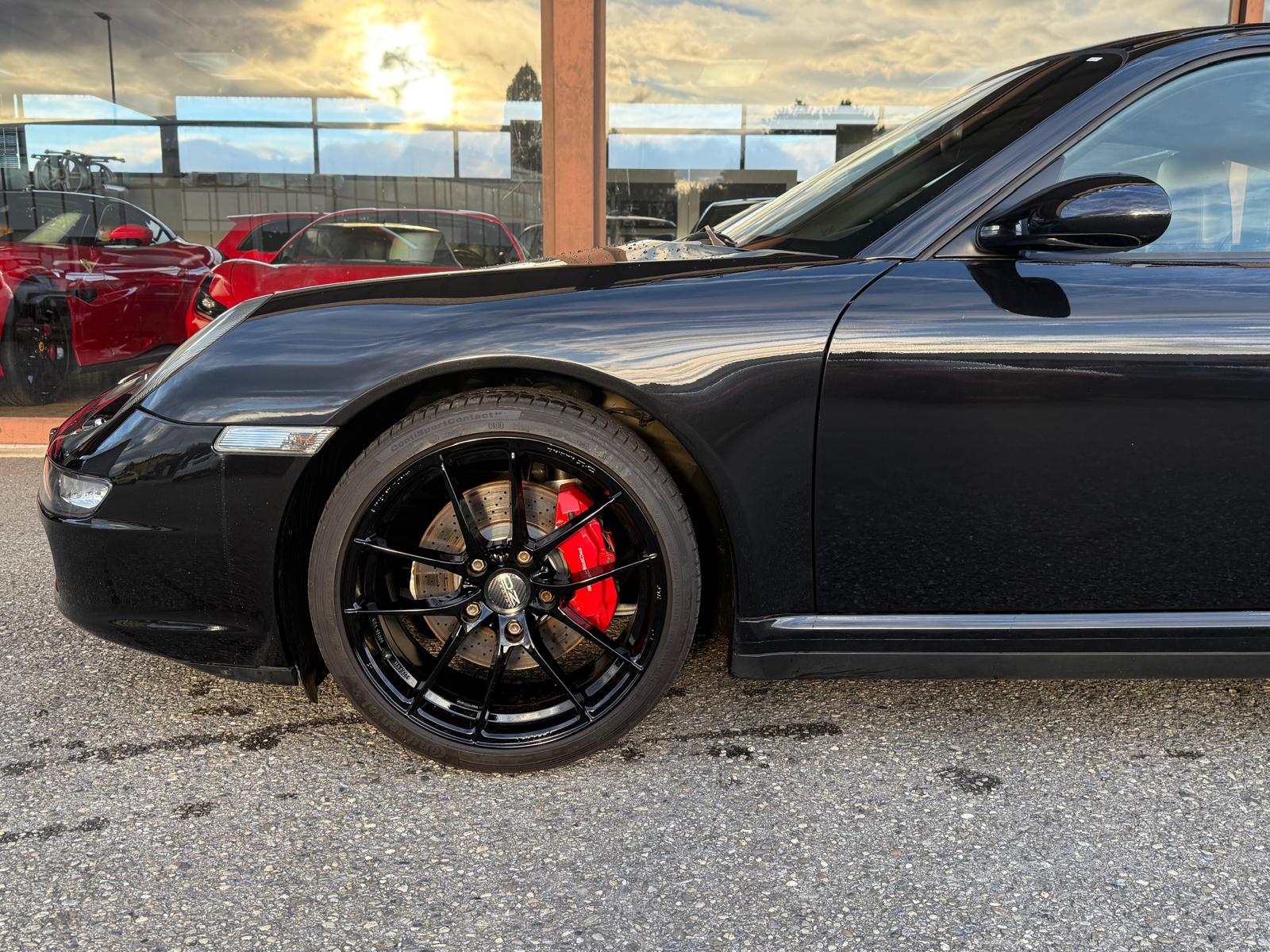 PORSCHE 911 Carrera 4S-image-5