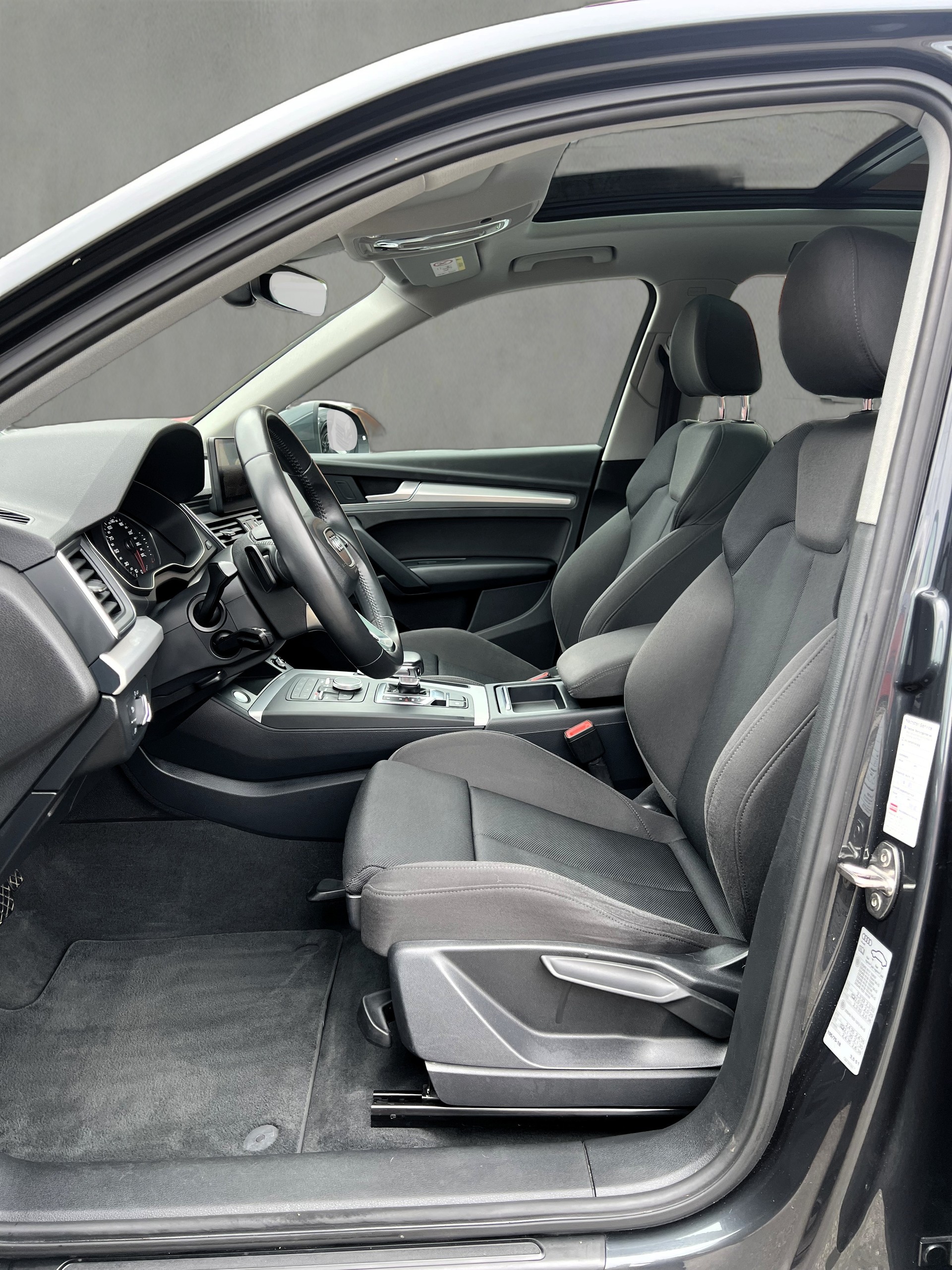 AUDI Q5 2.0 TFSI sport quattro S-tronic-image-15