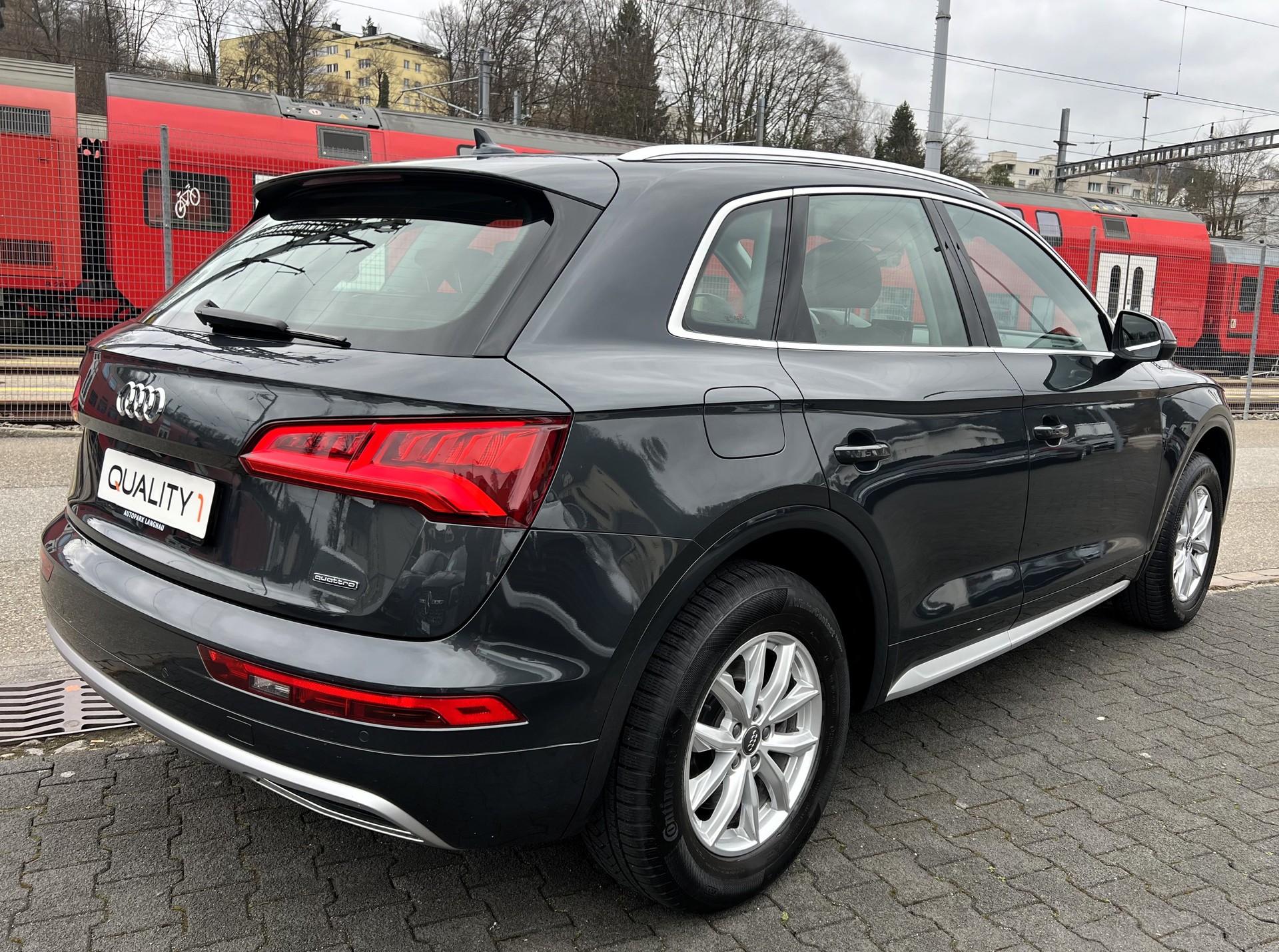 AUDI Q5 2.0 TFSI sport quattro S-tronic-image-4