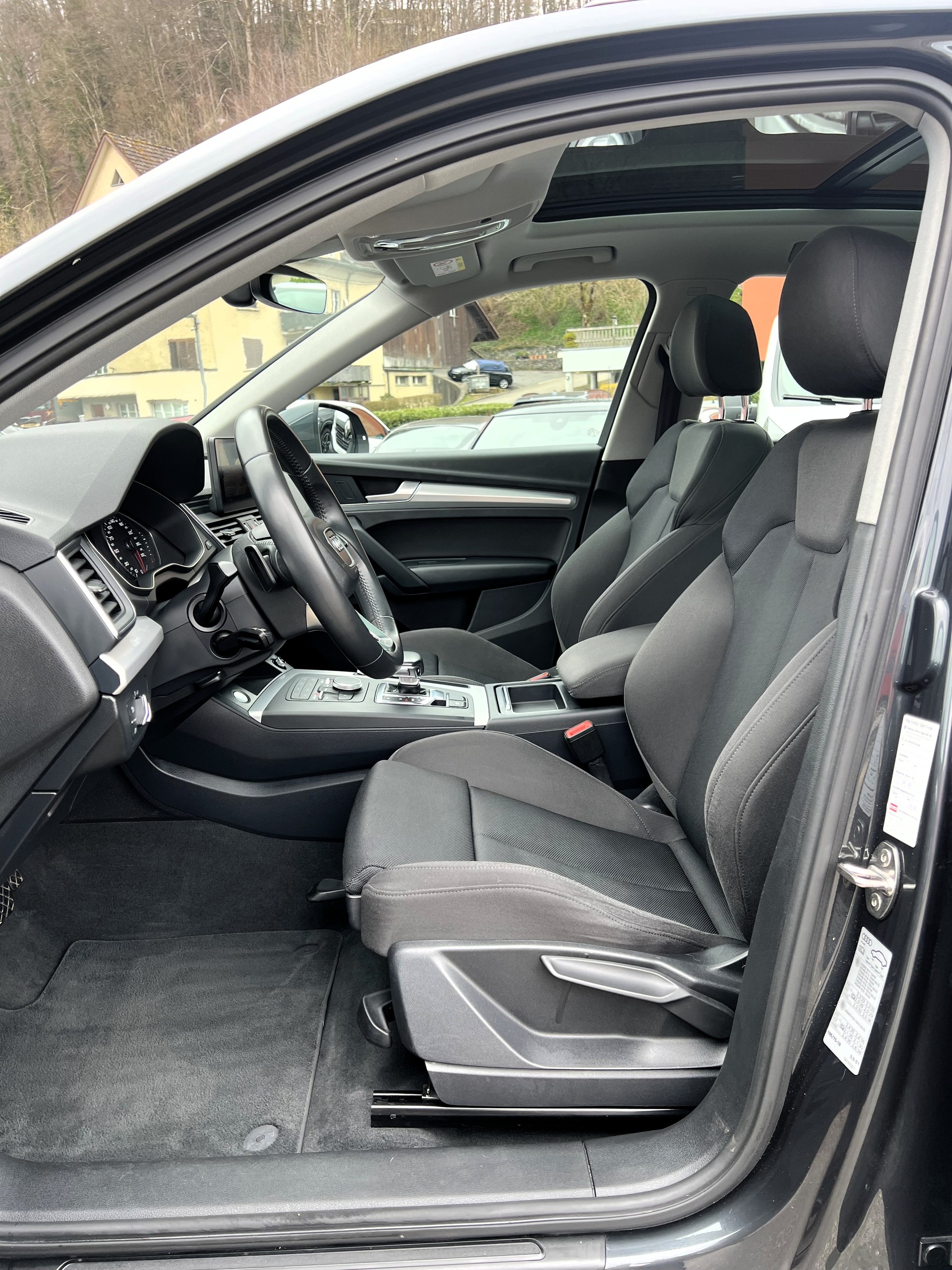 AUDI Q5 2.0 TFSI sport quattro S-tronic-image-15