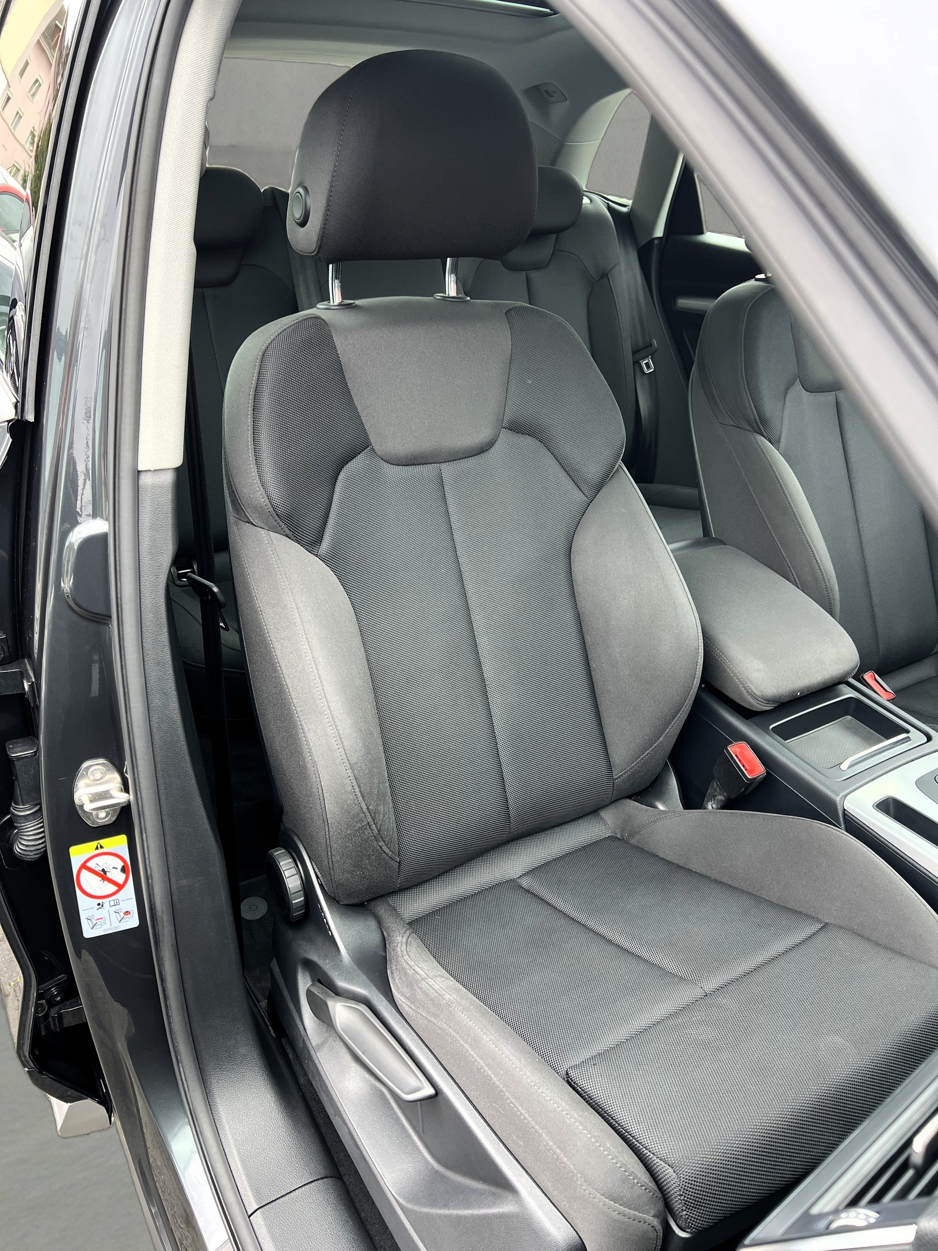 AUDI Q5 2.0 TFSI sport quattro S-tronic-image-13