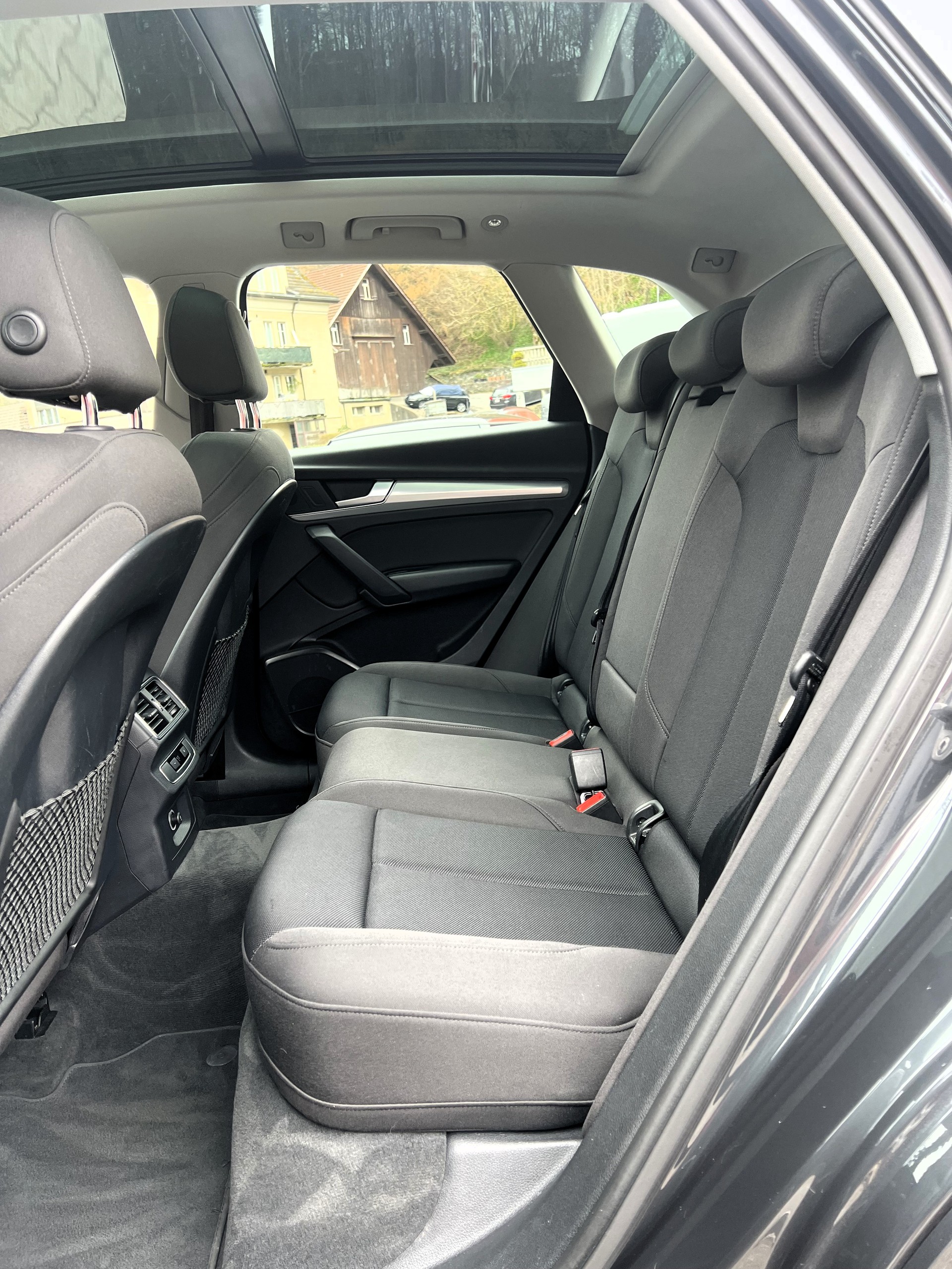 AUDI Q5 2.0 TFSI sport quattro S-tronic-image-11