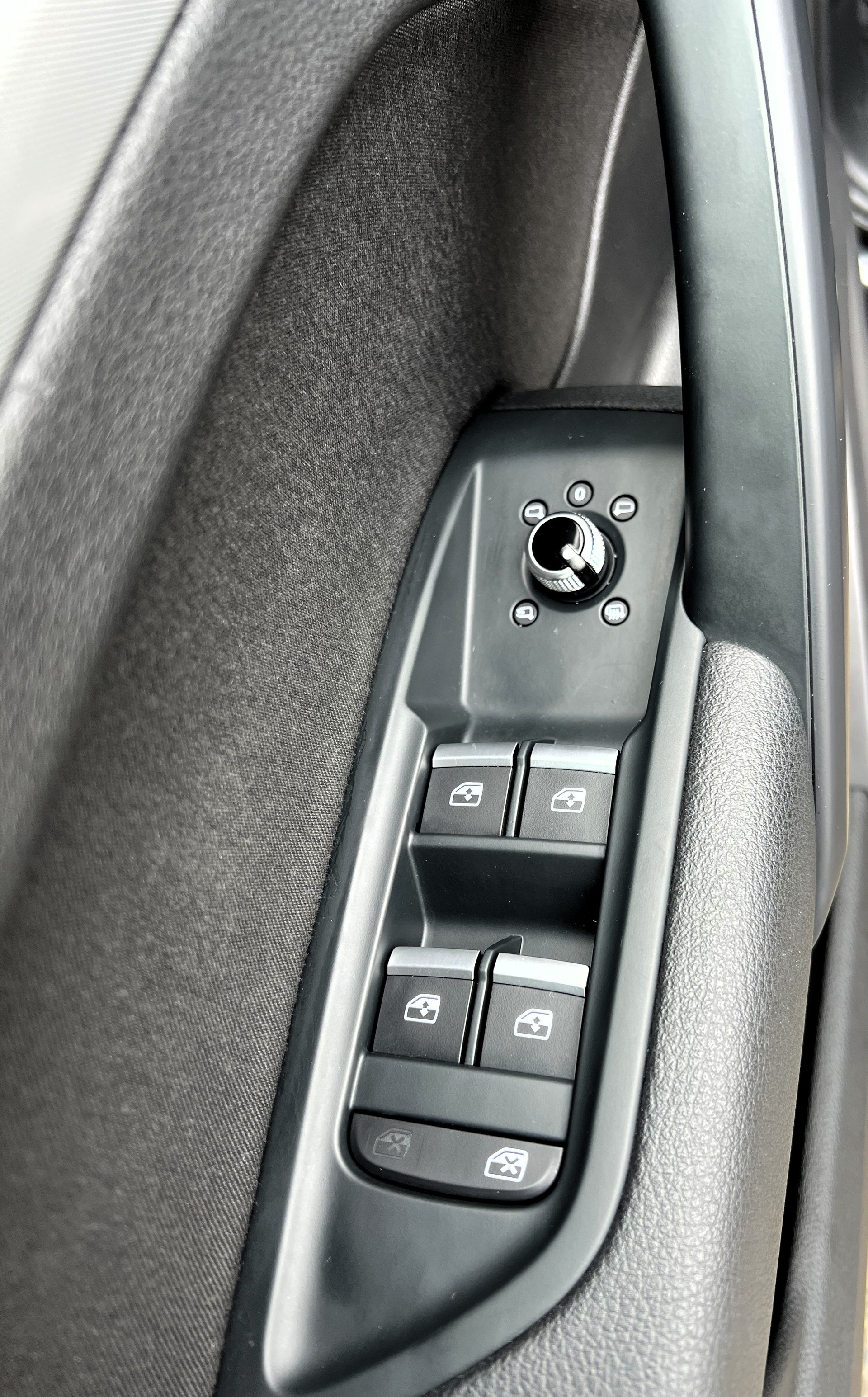 AUDI Q5 2.0 TFSI sport quattro S-tronic-image-16