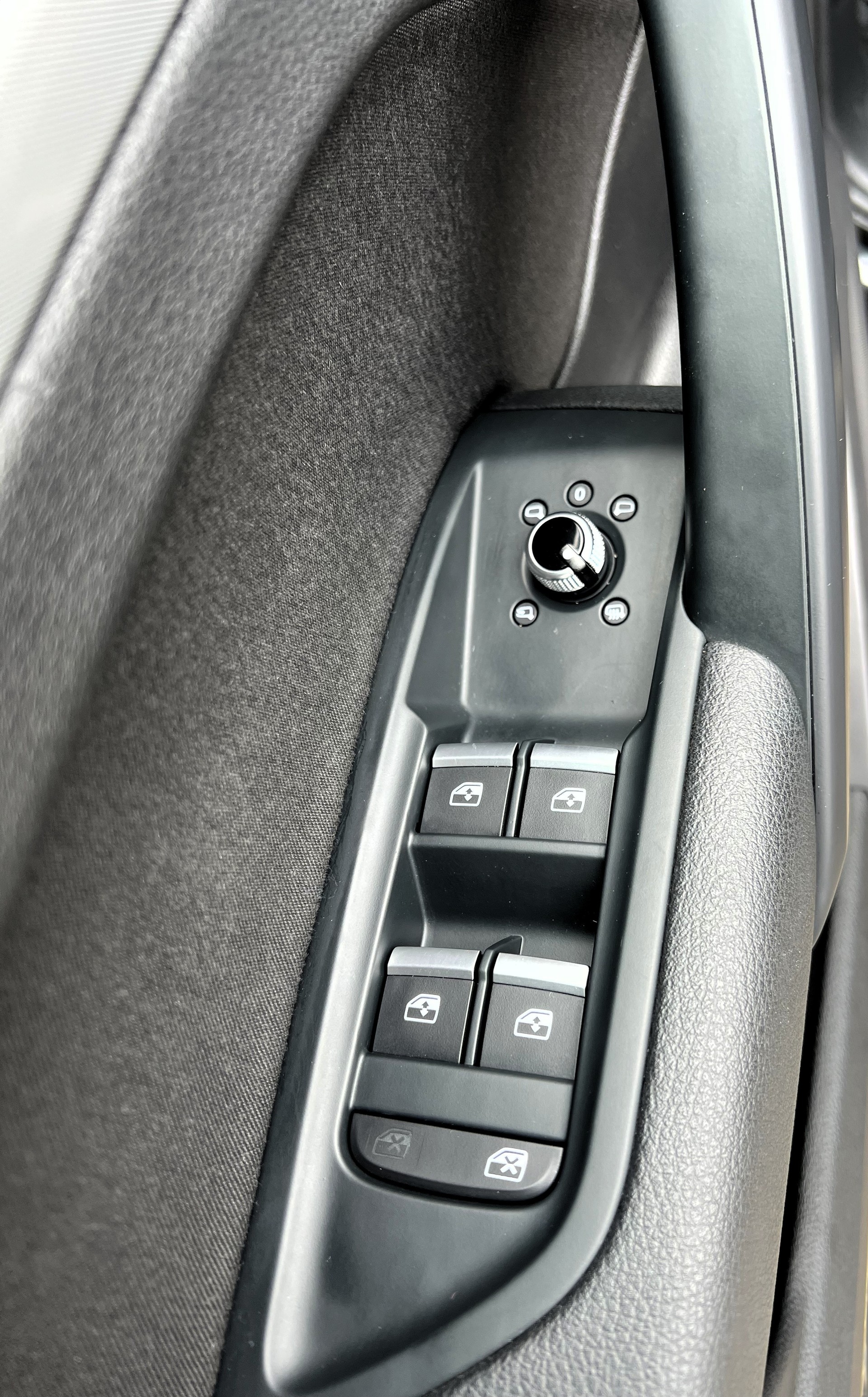 AUDI Q5 2.0 TFSI sport quattro S-tronic-image-16