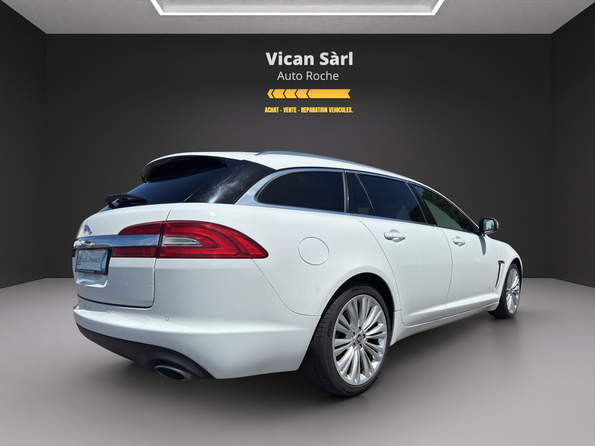 JAGUAR XF Sportbrake 3.0d V6 Premium Luxury-image-5