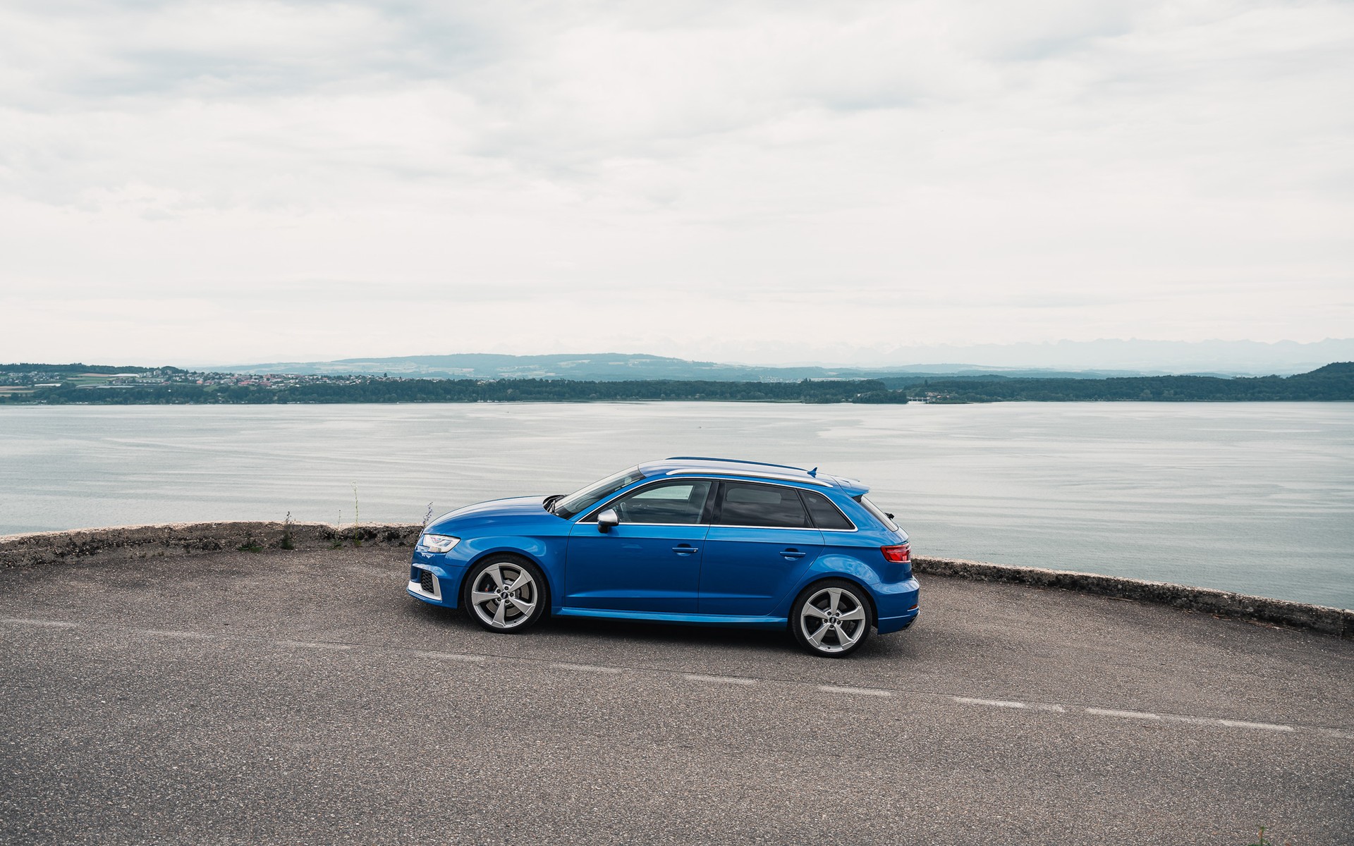 AUDI RS3 Sportback 2.5 TSI quattro S-tronic-image-1