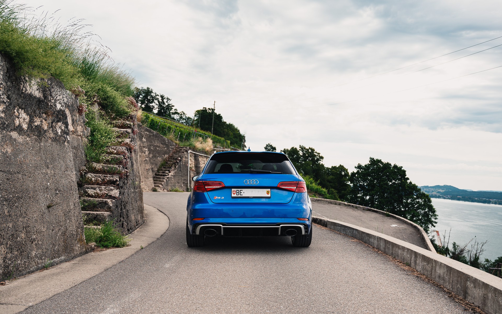 AUDI RS3 Sportback 2.5 TSI quattro S-tronic-image-4