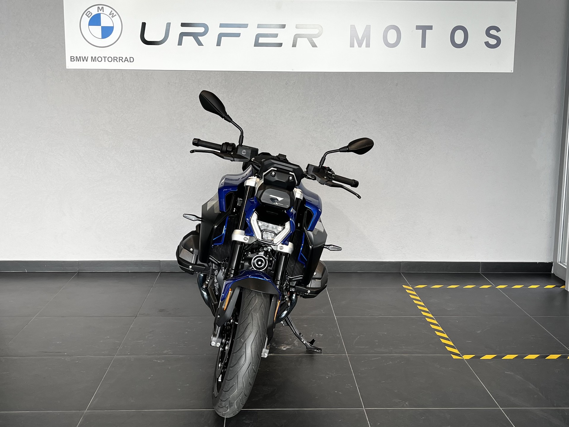 BMW R 1300 R-showroom-element-2