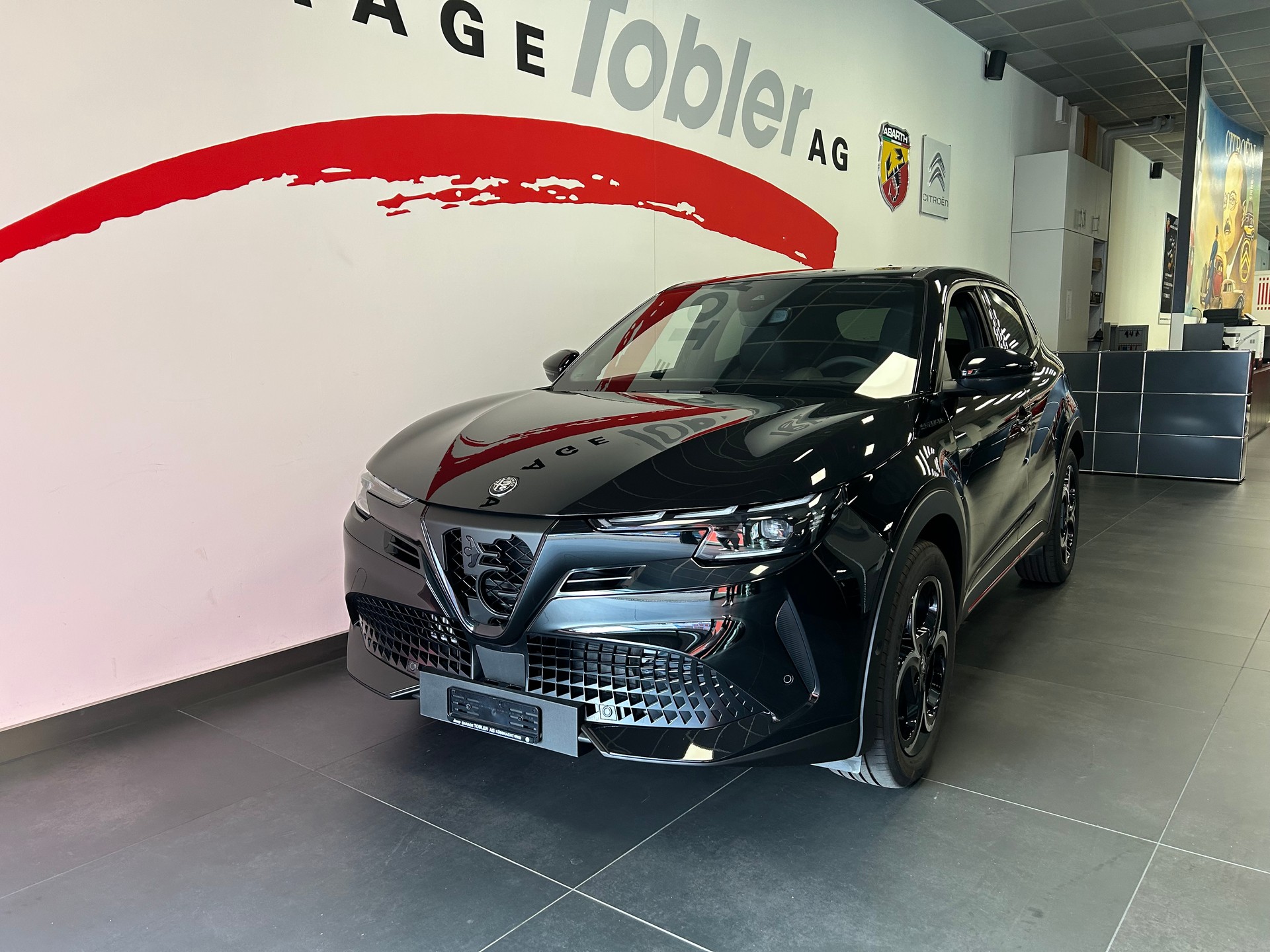 ALFA ROMEO Junior 1.2 48V Hybrid Speciale + Pack Tech-showroom-element-2