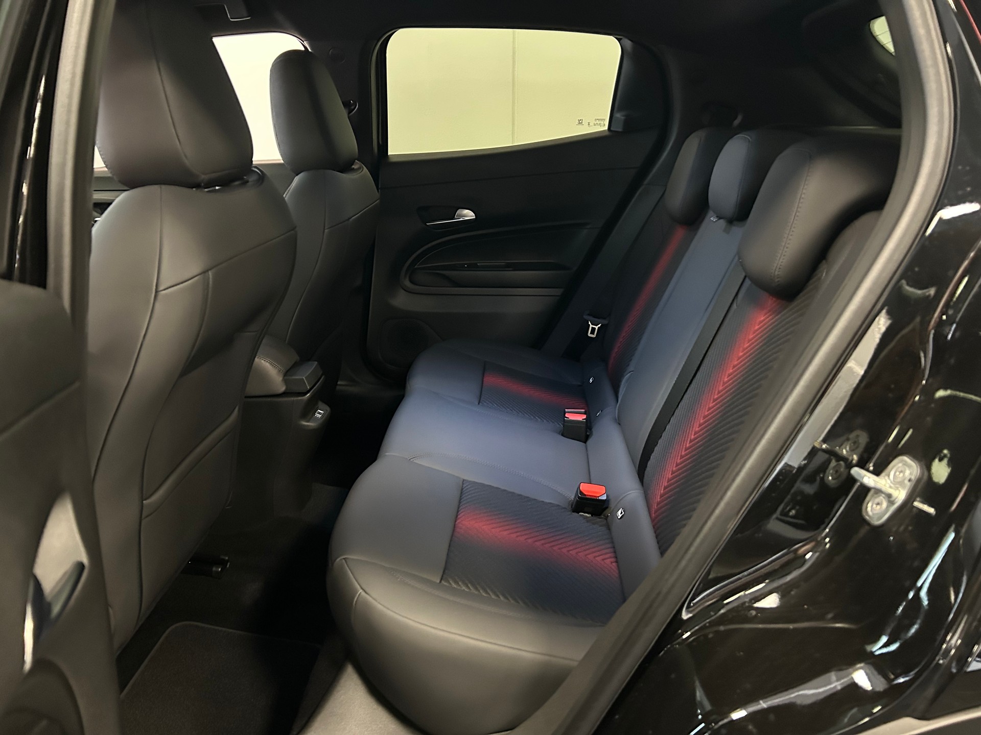 ALFA ROMEO Junior 1.2 48V Hybrid Speciale + Pack Tech-image-10
