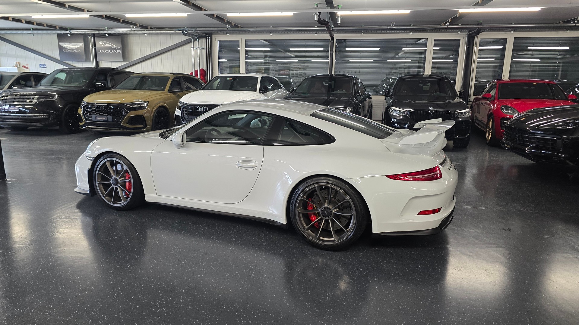 PORSCHE 911 GT3 PDK Clubsport-image-12