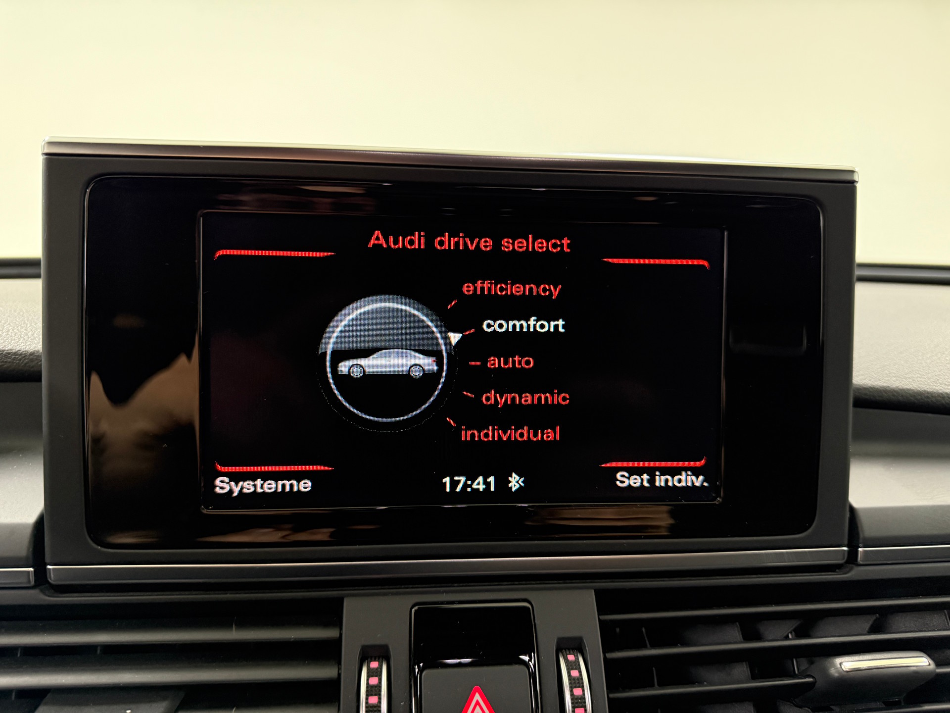AUDI A6 2.0 TDI 190PS S-Line S-tronic | RF-Kamera | LED-Scheinwerfer | Dachhimmel in Schwarz | Alcantara | uvm...-image-12