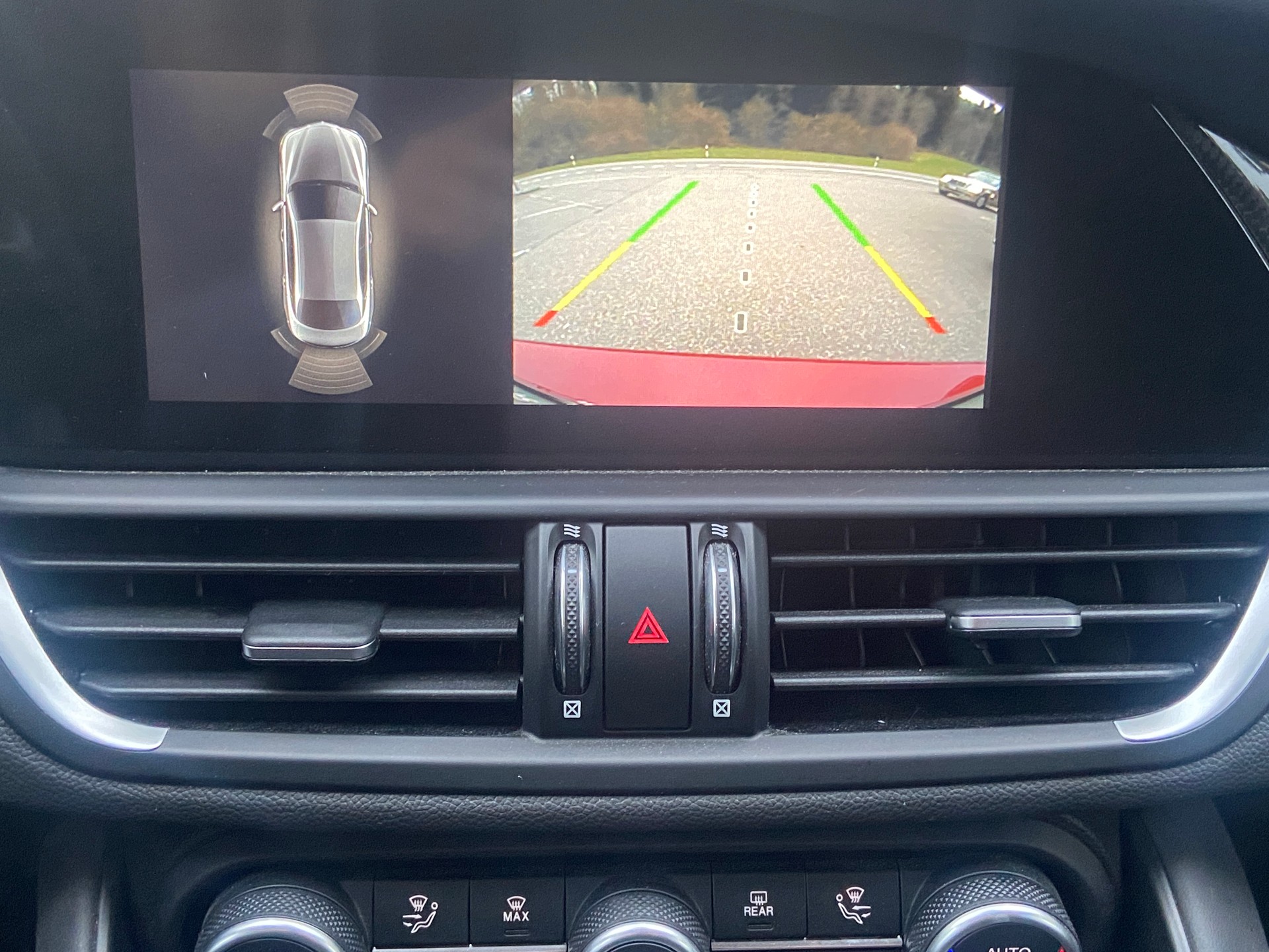 ALFA ROMEO Giulia 2.0 Veloce TI Carbon Q4 Automatic-image-12