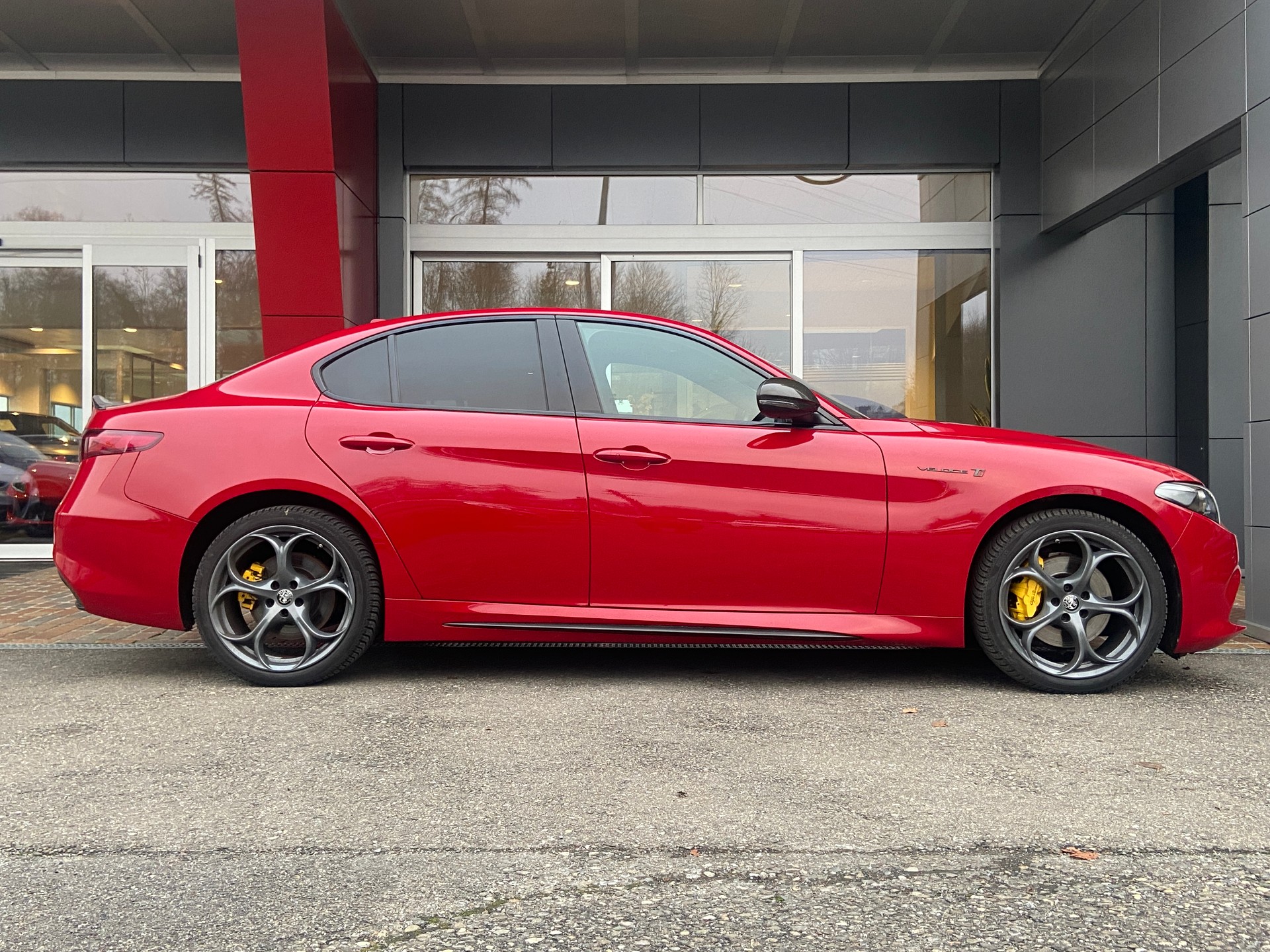 ALFA ROMEO Giulia 2.0 Veloce TI Carbon Q4 Automatic-image-14