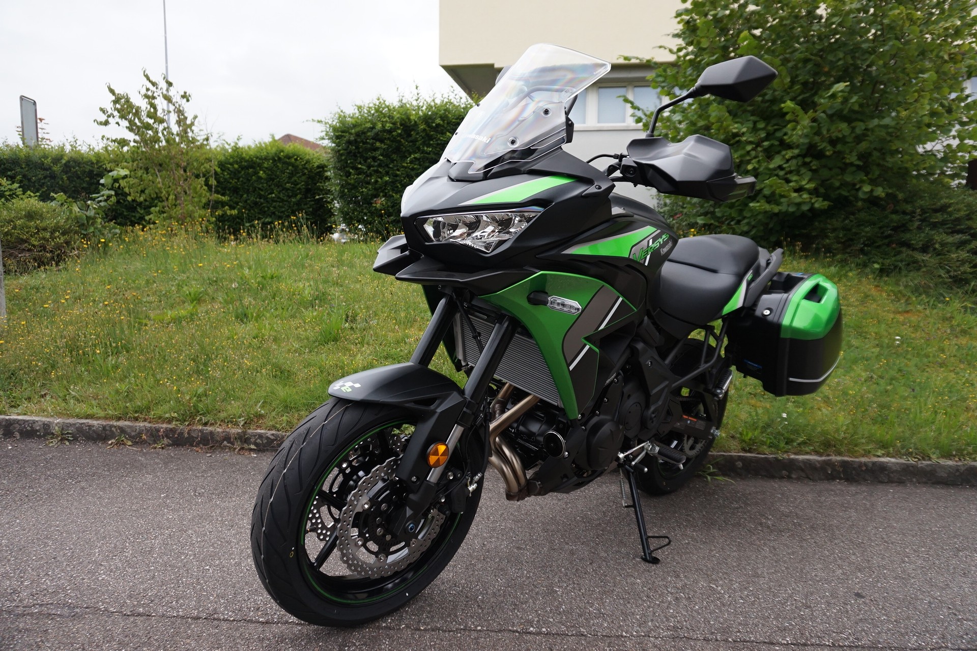 KAWASAKI Versys 650 ABS Tourer (35kW)-showroom-element-1