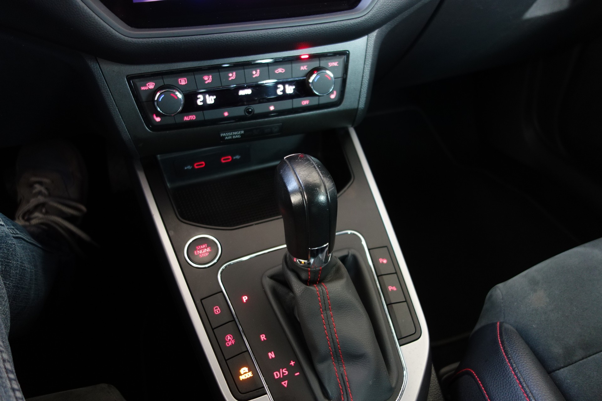 SEAT Arona 1.5 Eco TSI Hola FR DSG-image-7
